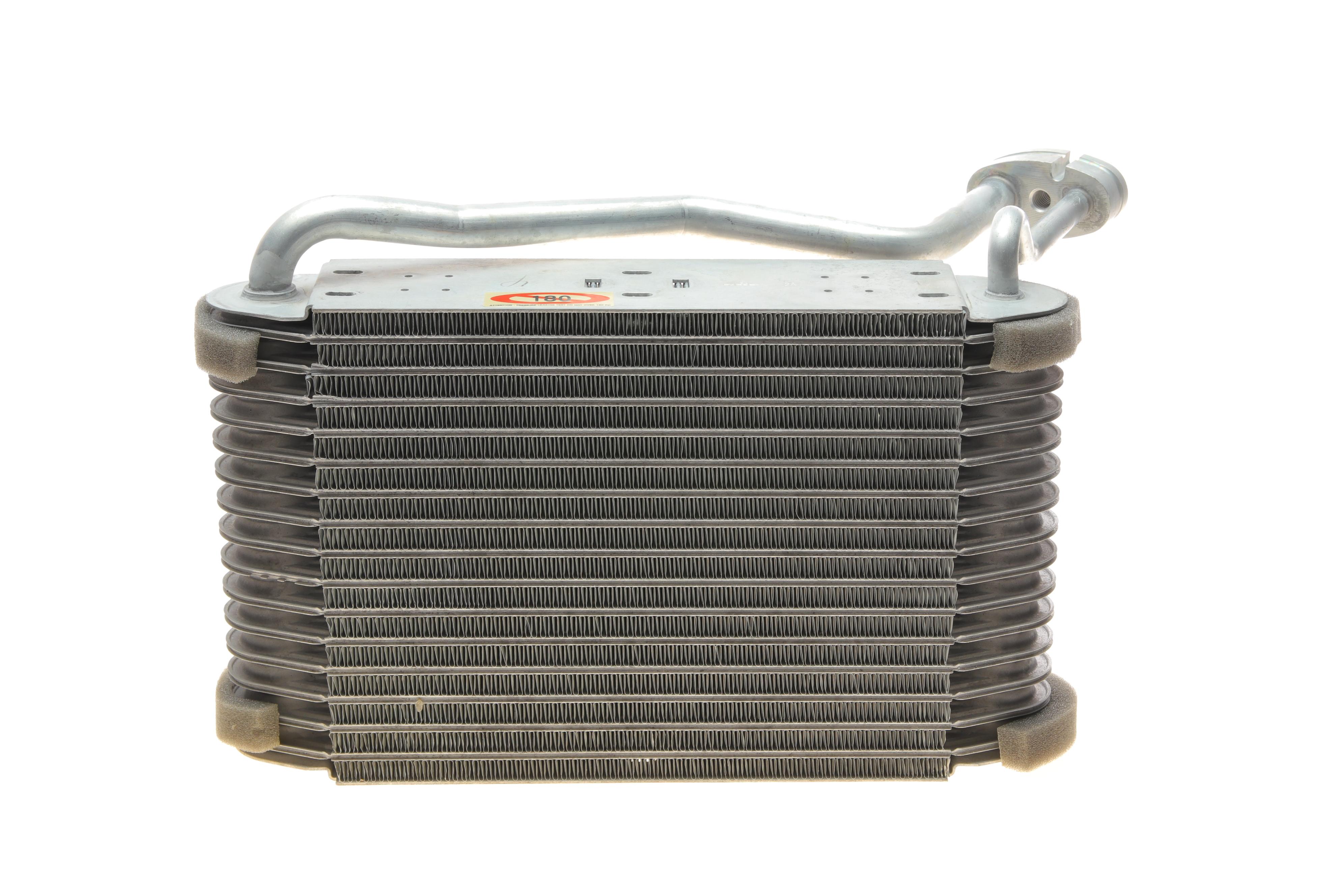 Радіатор кондиціонера Audi A4 1.6-2.8 94-01