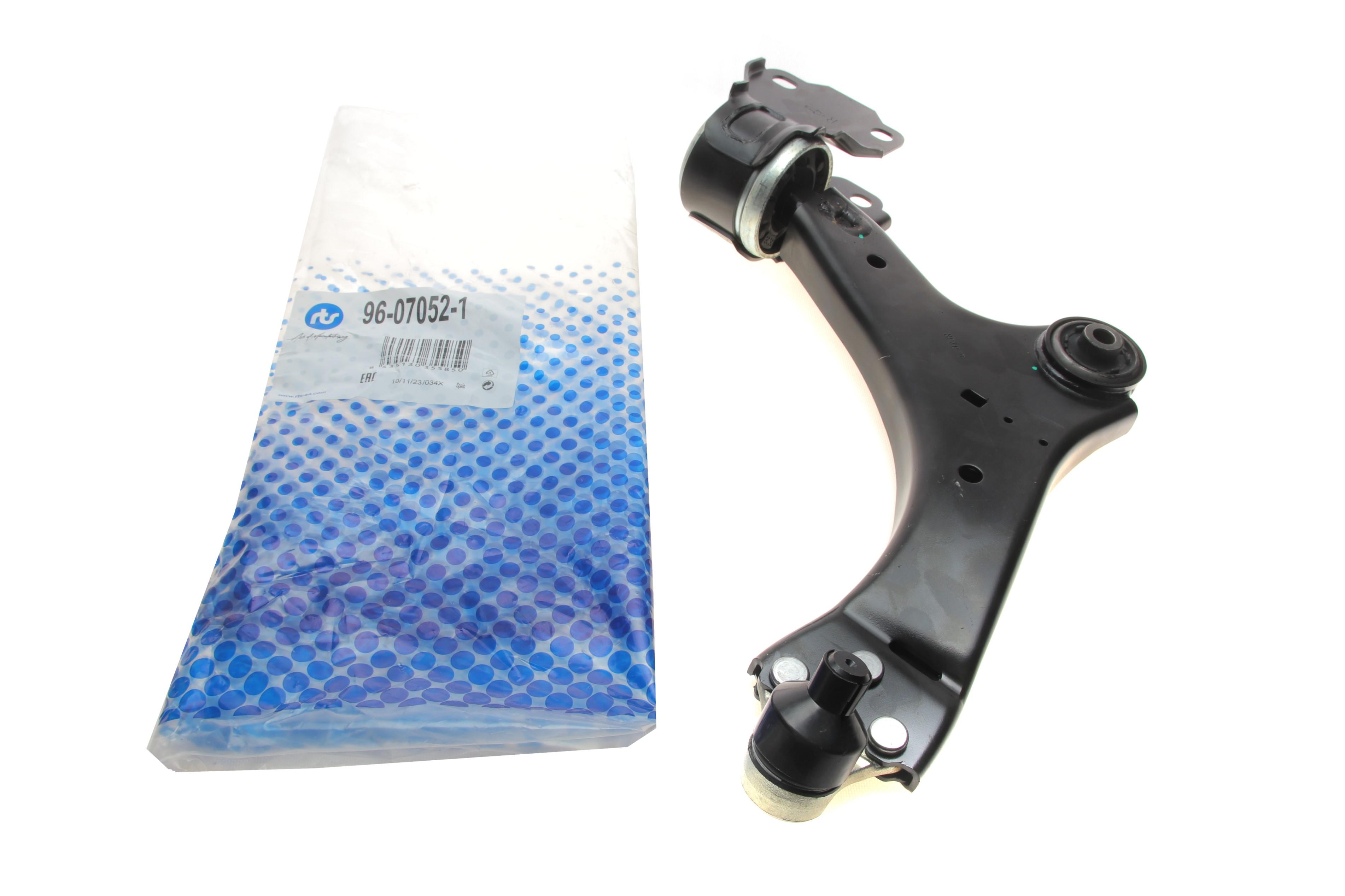 Важіль підвіски (передній/знизу) (R) Volvo XC70 07-16