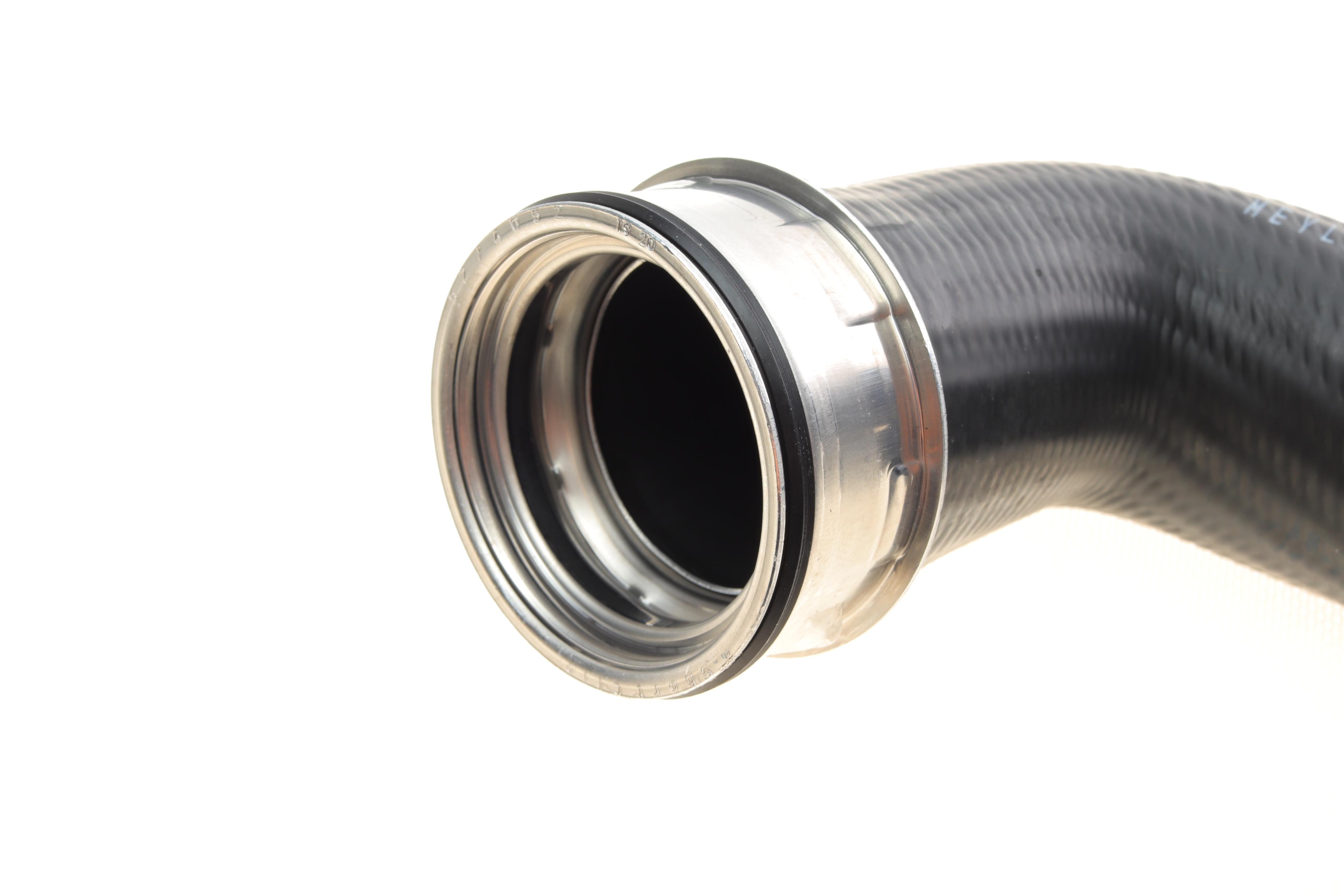 Патрубок интеркулера (верхний) VW Passat/Skoda Superb 1.9TDI/2.0TDI 00-08