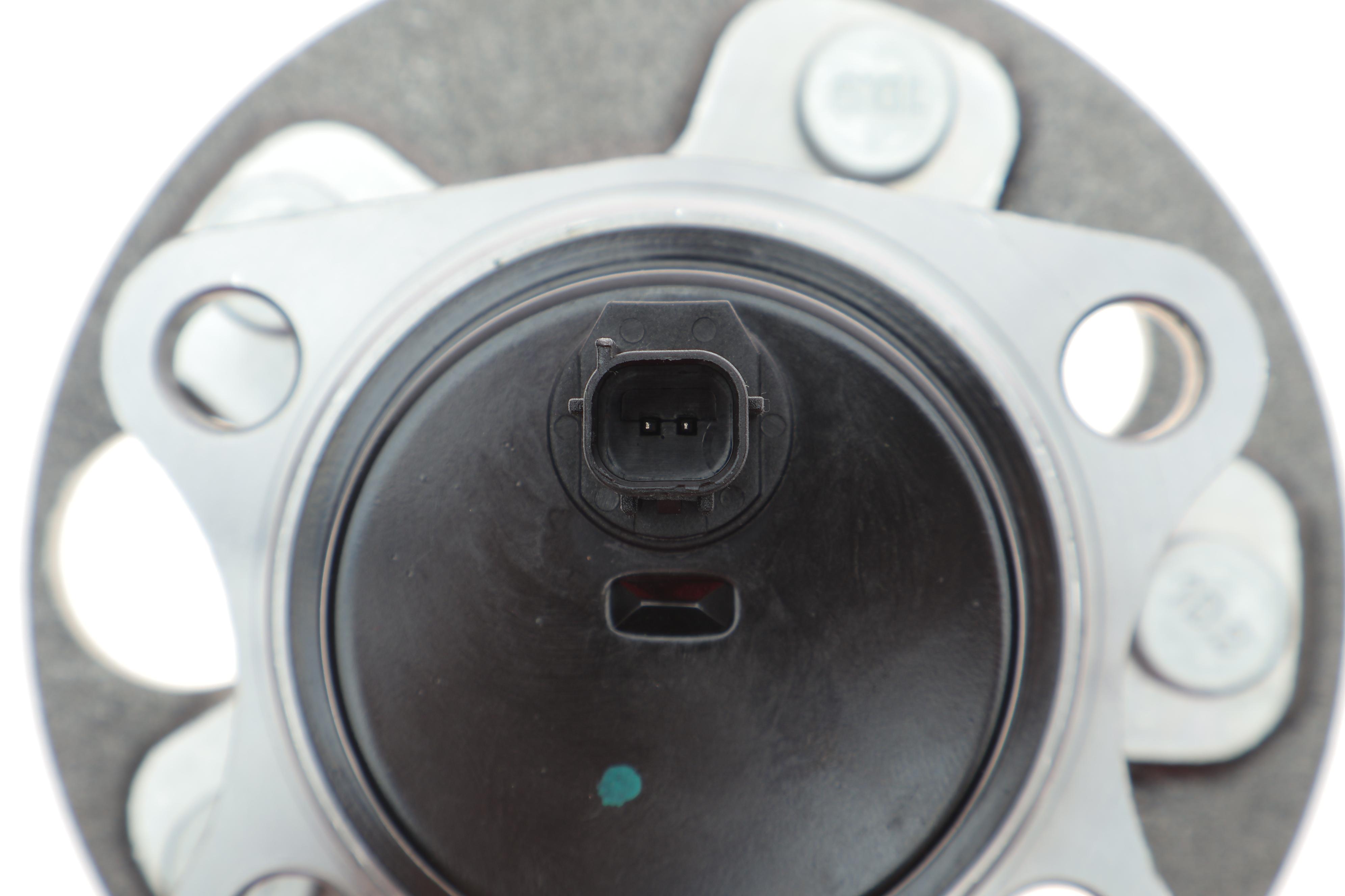 Подшипник ступицы (задней) Toyota Avensis 08-18