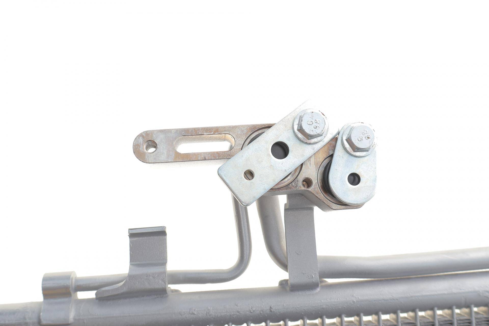 Радіатор кондиціонера (з осушувачем) Land Rover Freelander 06-14/Volvo S60/S80V40/V60XC70 07-18