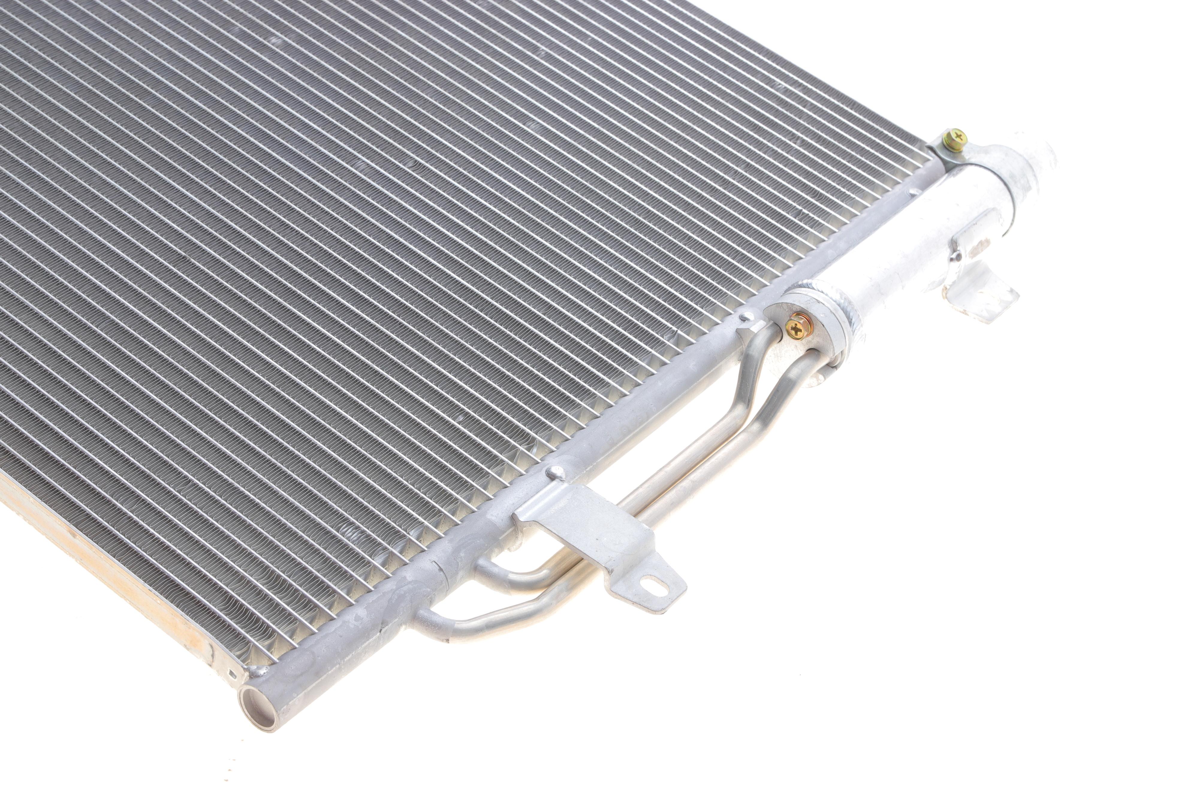 Радіатор кондиціонера (з осушувачем) VW Sharan 1.4TSI/2.0TDI/TSI 10-