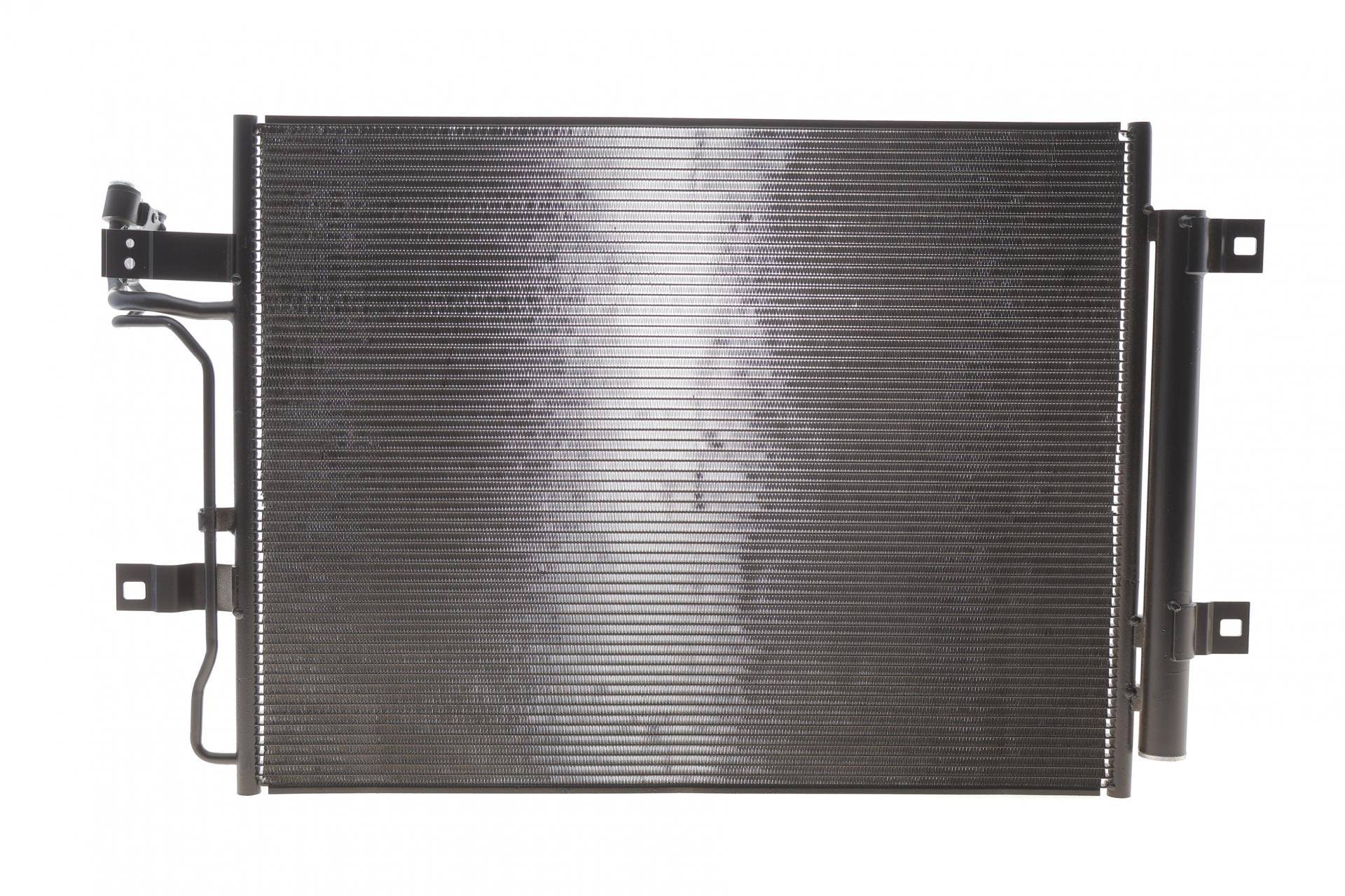 Радіатор кондиціонера (з осушувачем) Mazda 3 1.5/2.0 18-
