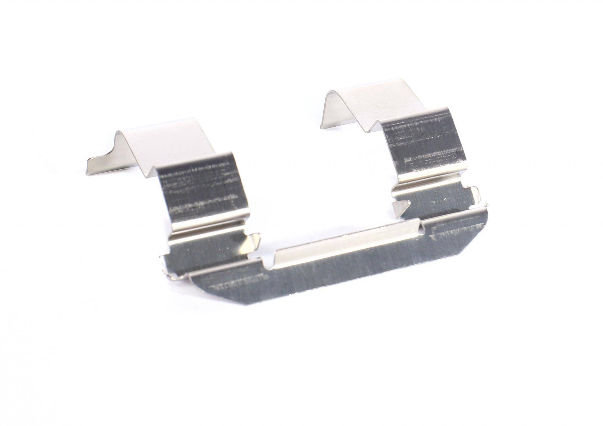 Планка супорта (переднього) прижимна (к-кт) Mazda 323/626 91-02 (Akebono)