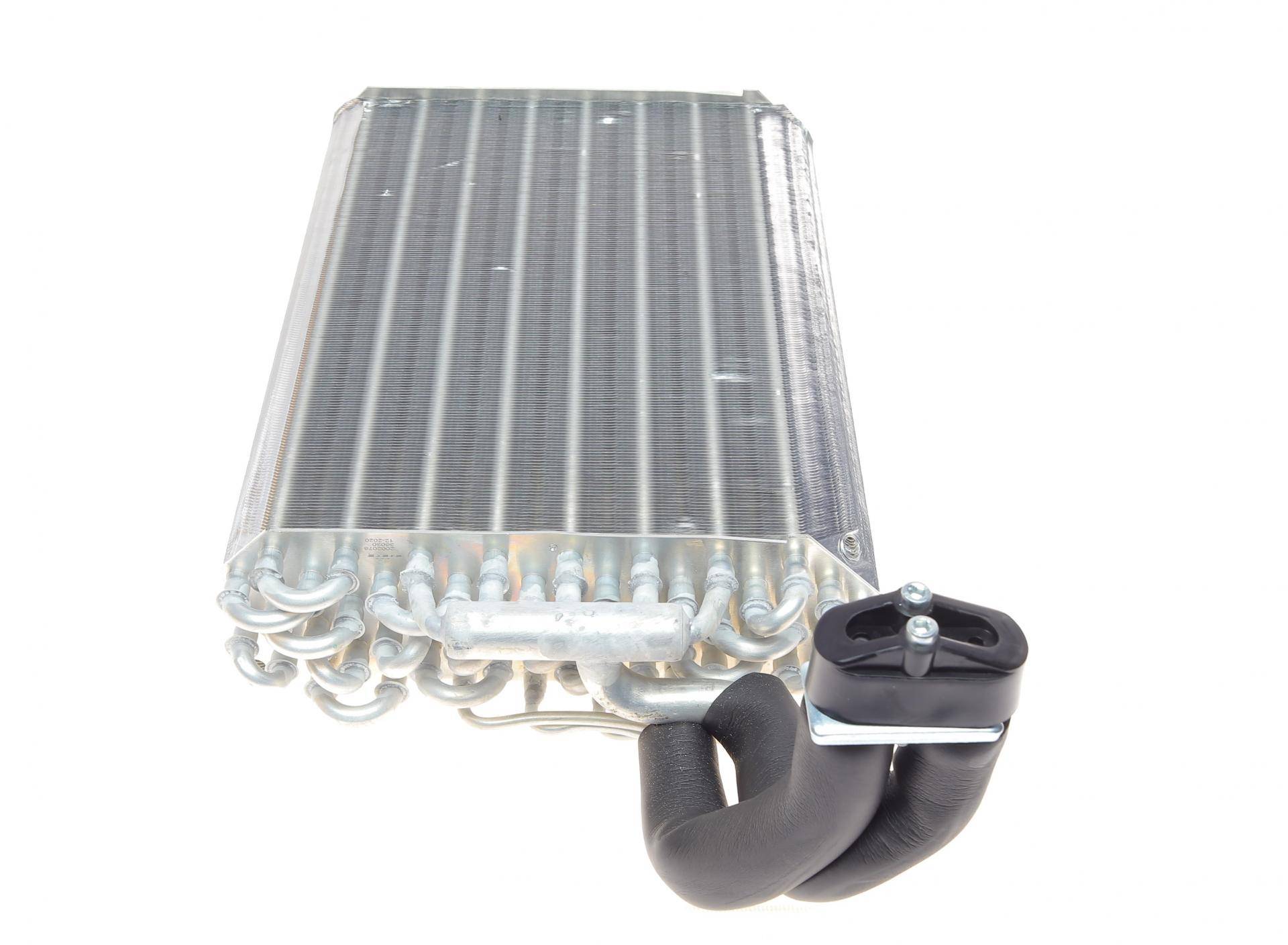 Радіатор кондиціонера MB E-class (W124) 84-