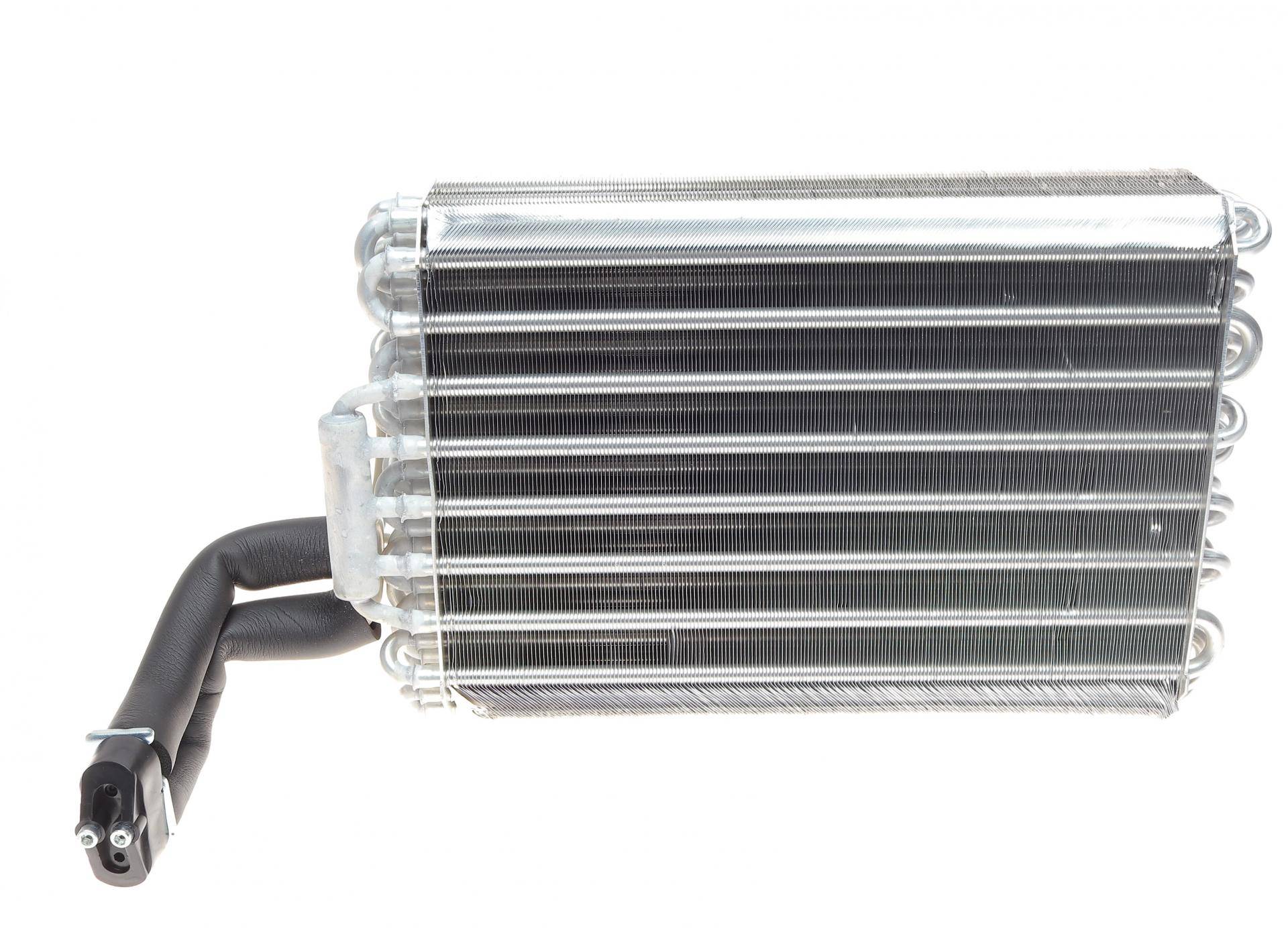 Радіатор кондиціонера MB E-class (W124) 84-