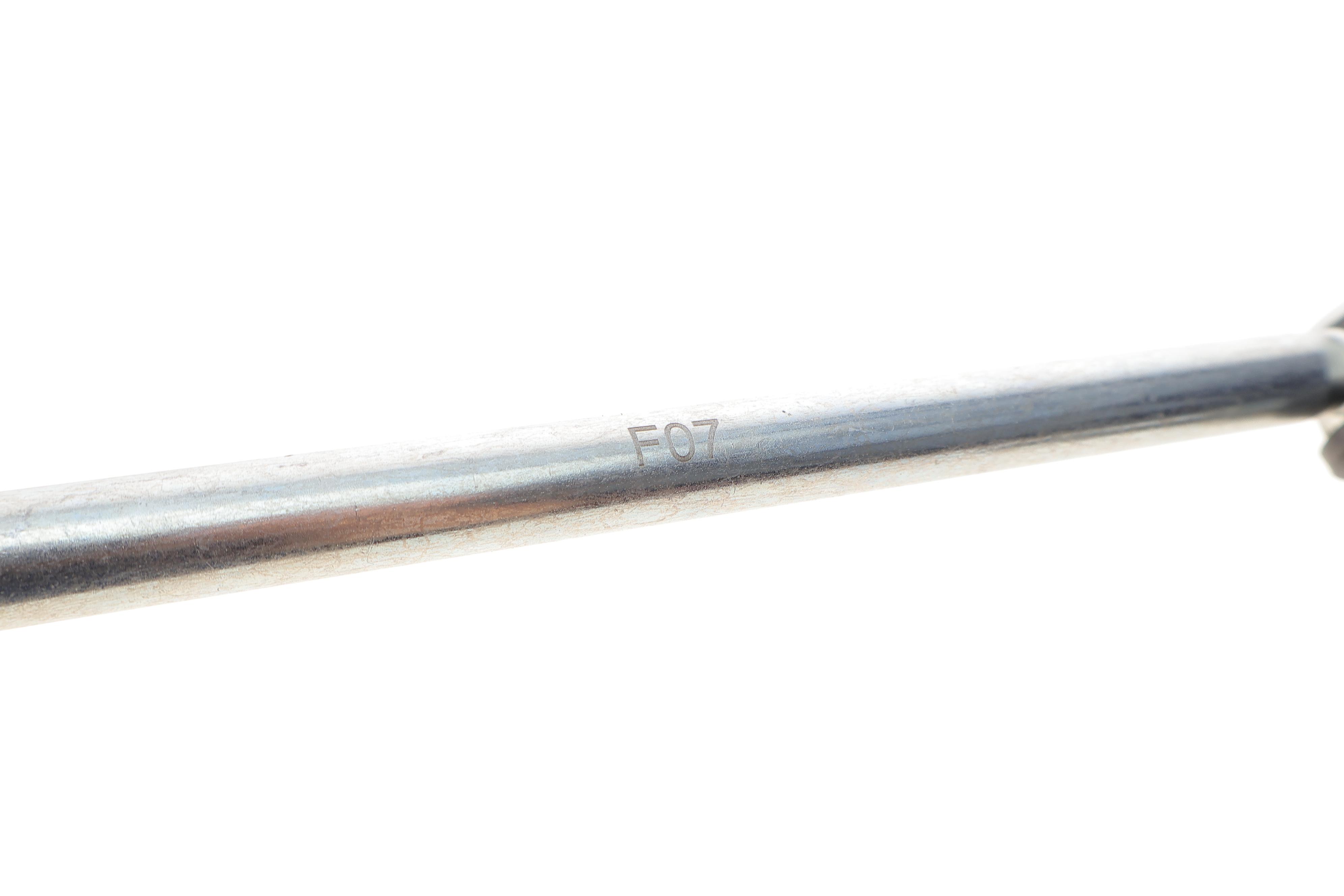 Тяга стабілізатора (переднього) (R) Chrysler 300 C/ Dodge Challenger/ Charger 2.7-6.4 04-