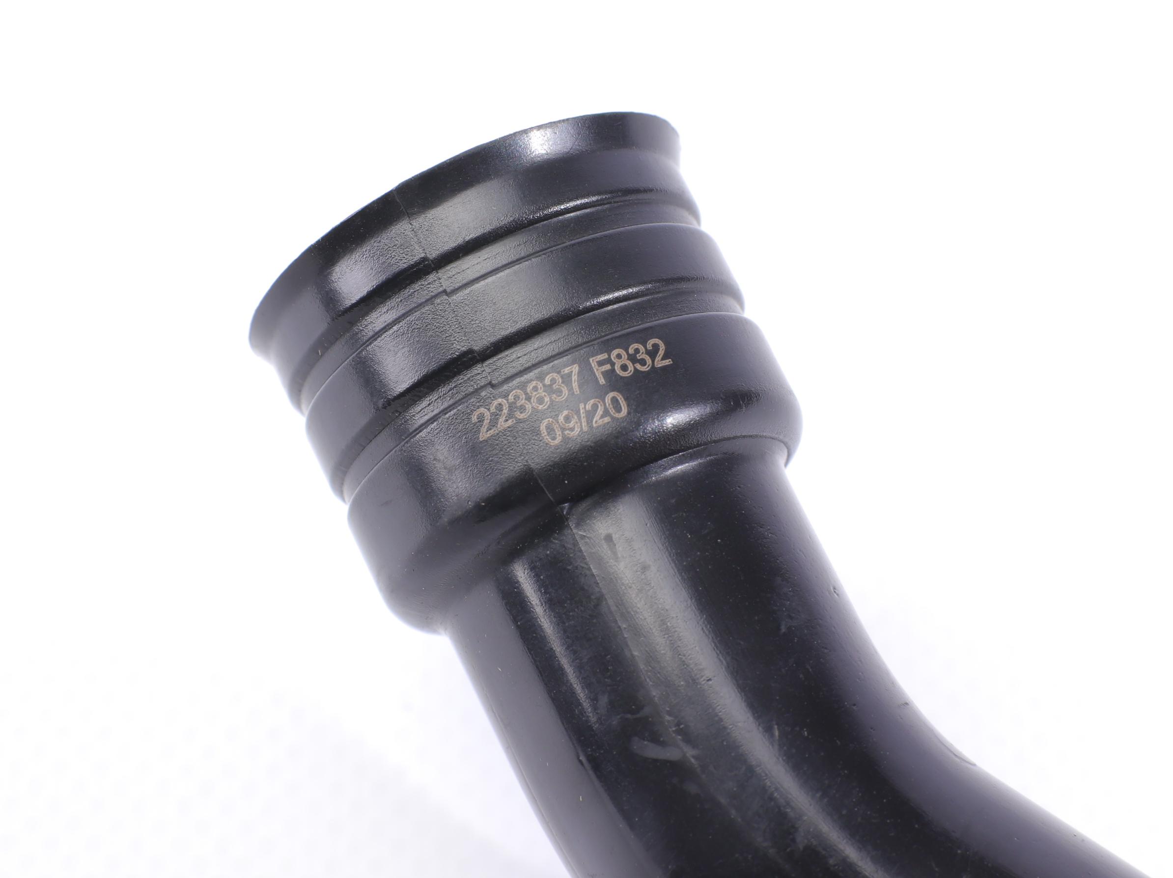 Патрубок вентиляции картера Skoda Superb/VW Passat 1.9TDI 00-05