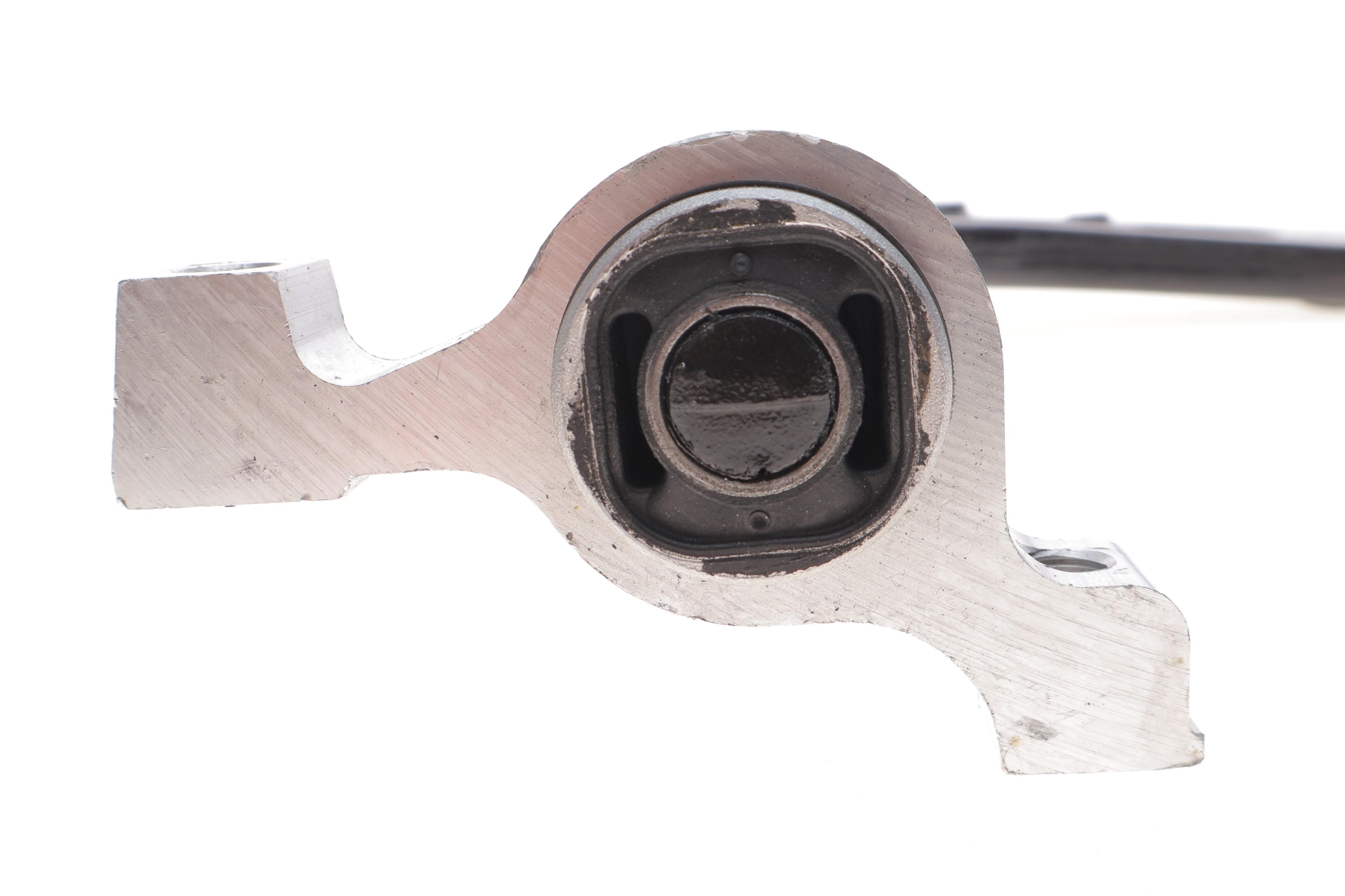 Важіль підвіски (передній/знизу) (R) Citroen C5 08-