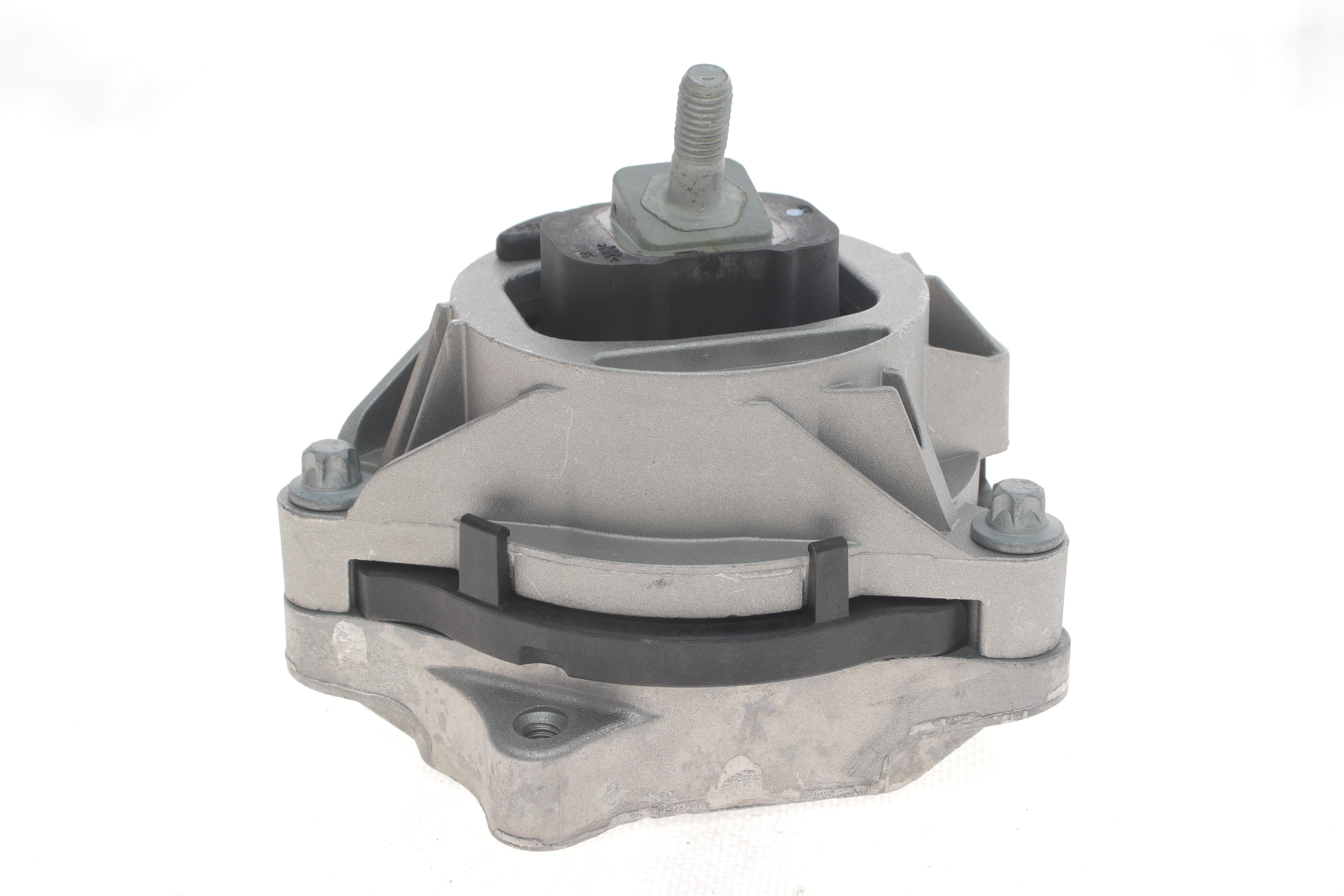 Подушка двигуна (нижня) (L) BMW 3 (F30/F80/F34/F31)/4 (F33/F83/F36) 2.0D N47/B47 11-19