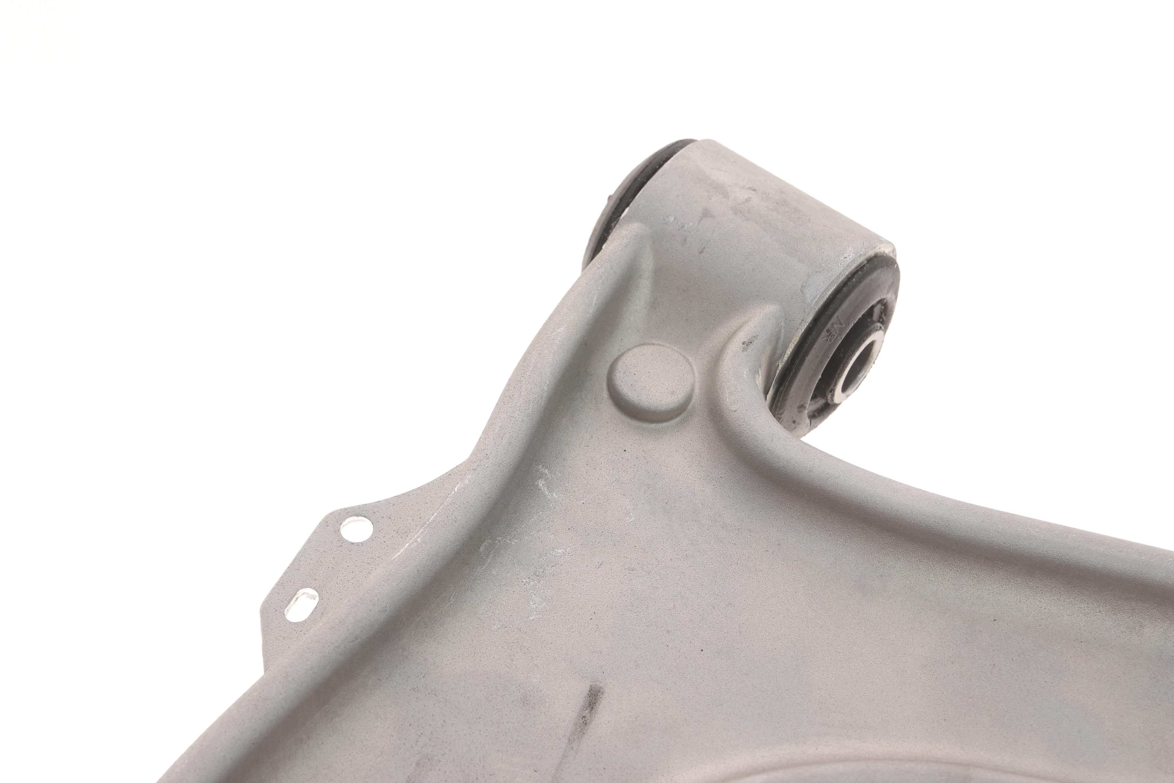 Важіль підвіски (передній/знизу) (R) Opel Vectra C 02-