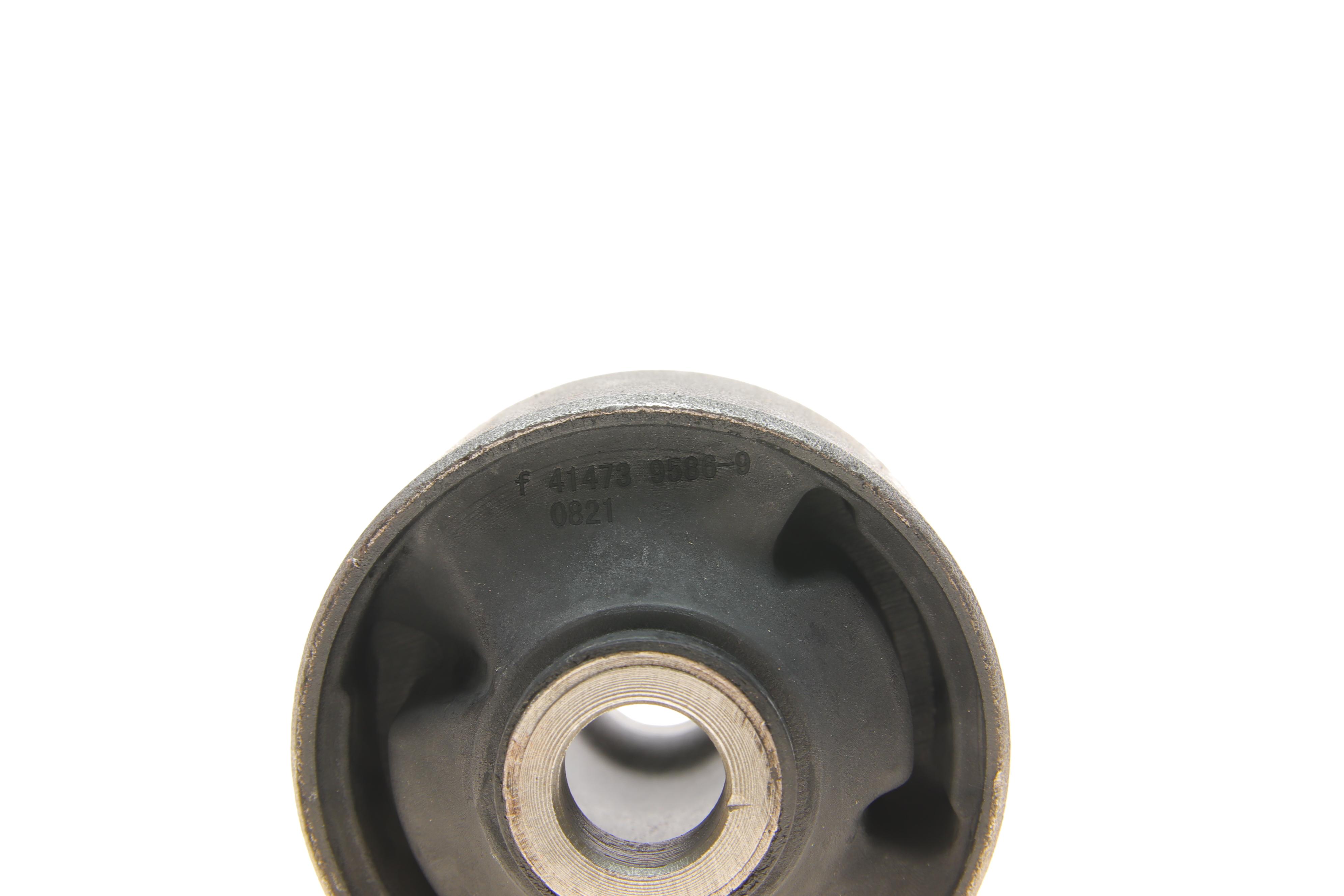 Сайлентблок важеля (переднього/знизу/спереду) Hyundai Santa Fe II 05-/Kia Sorento 06- (60x14x66)