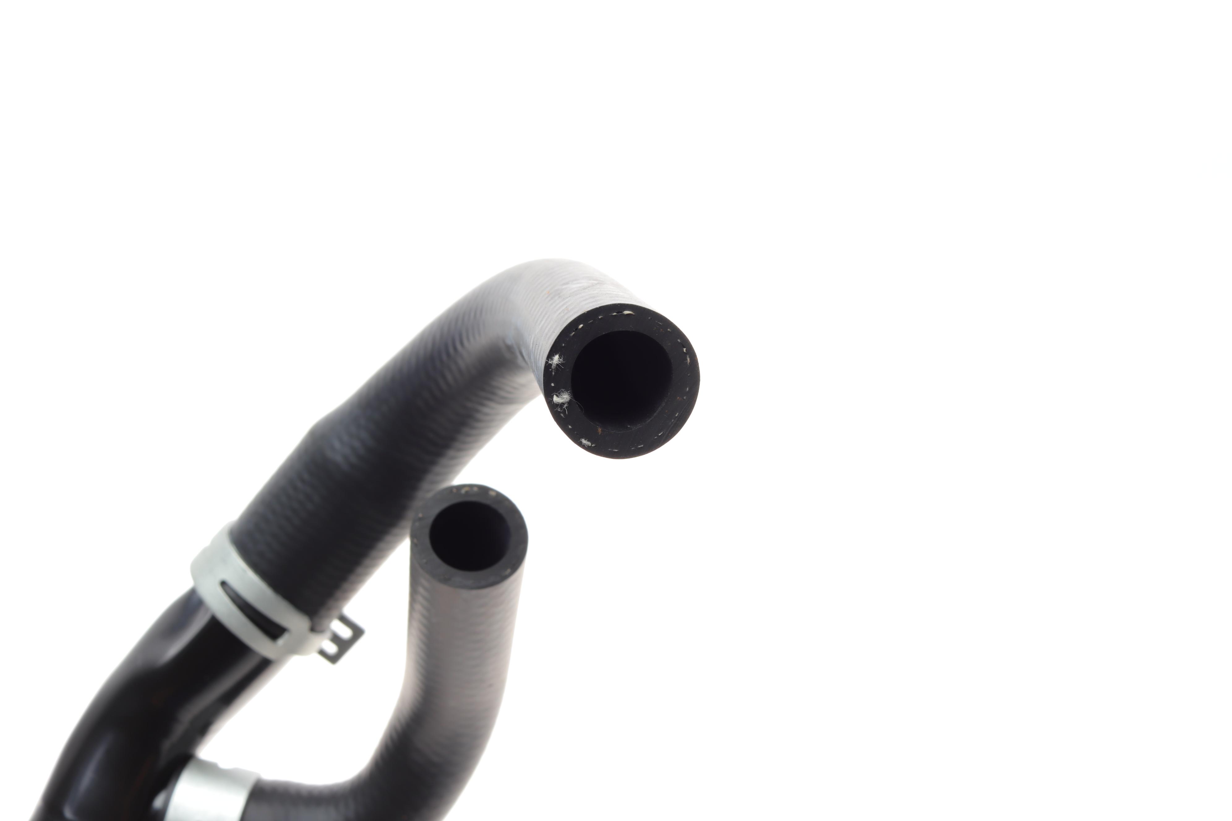 Трубка системи охолодження Opel Astra H/Vectra C/Zafira B 04-15 (к-кт в зборі)