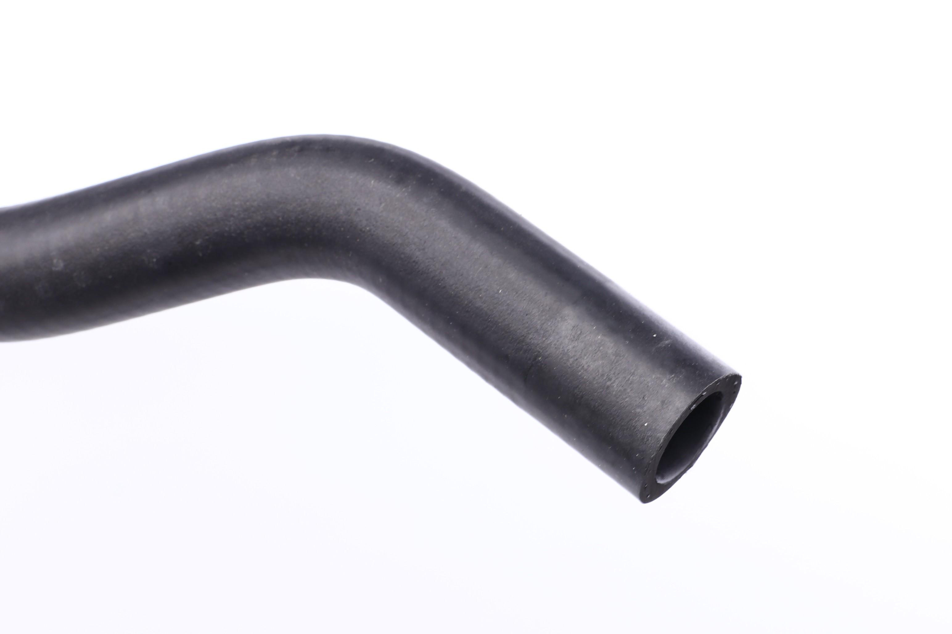 Патрубок системи охолодження Renault Logan/Dacia Logan 1.4/1.6 04-