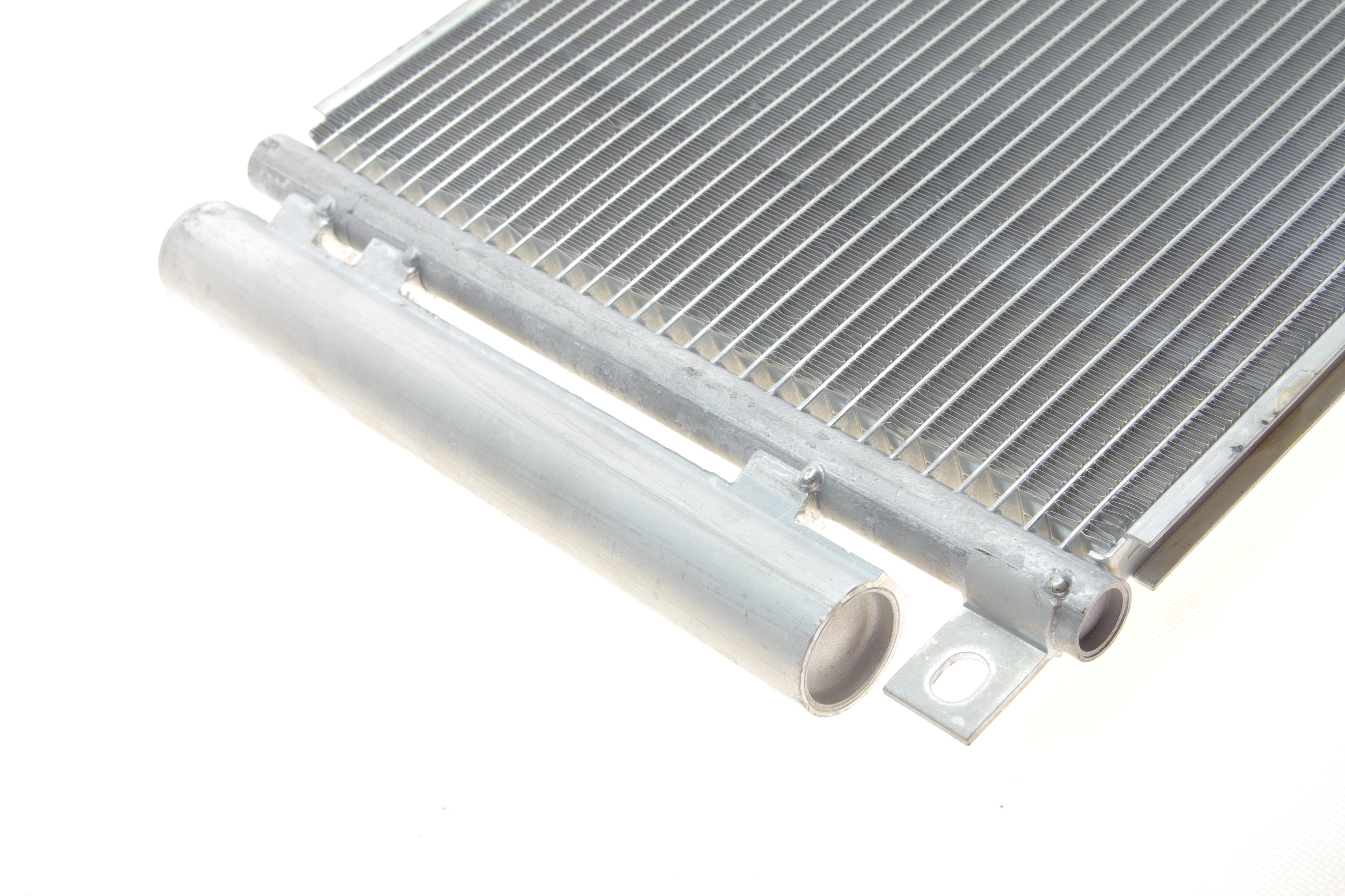 Радіатор кондиціонера (з осушувачем) Opel Mokka/Chevrolet Trax 1.4/1.6CDTI/1.7CDTI 12