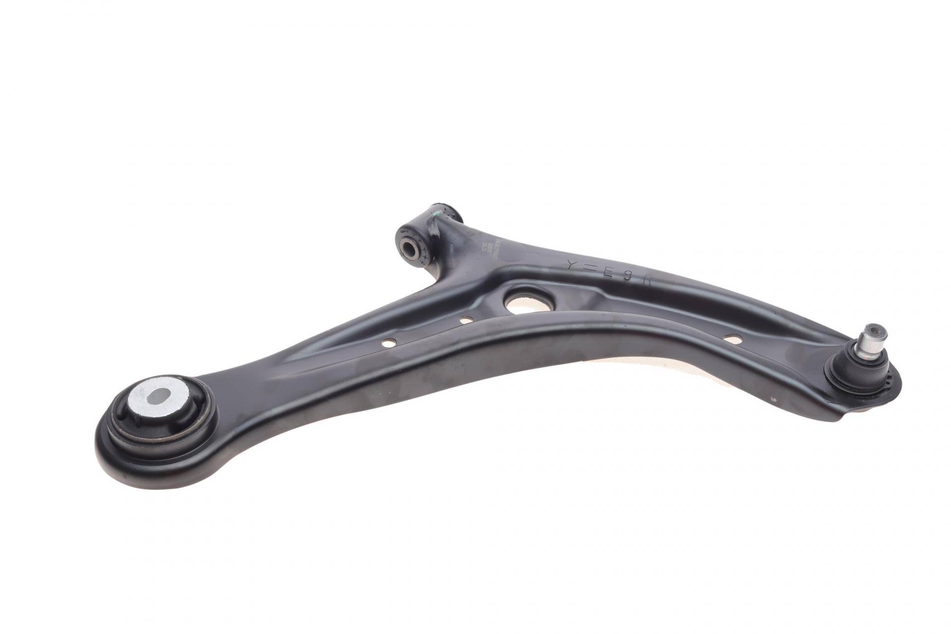 Важіль підвіски (передній/знизу) (R) Ford Fiesta 01-