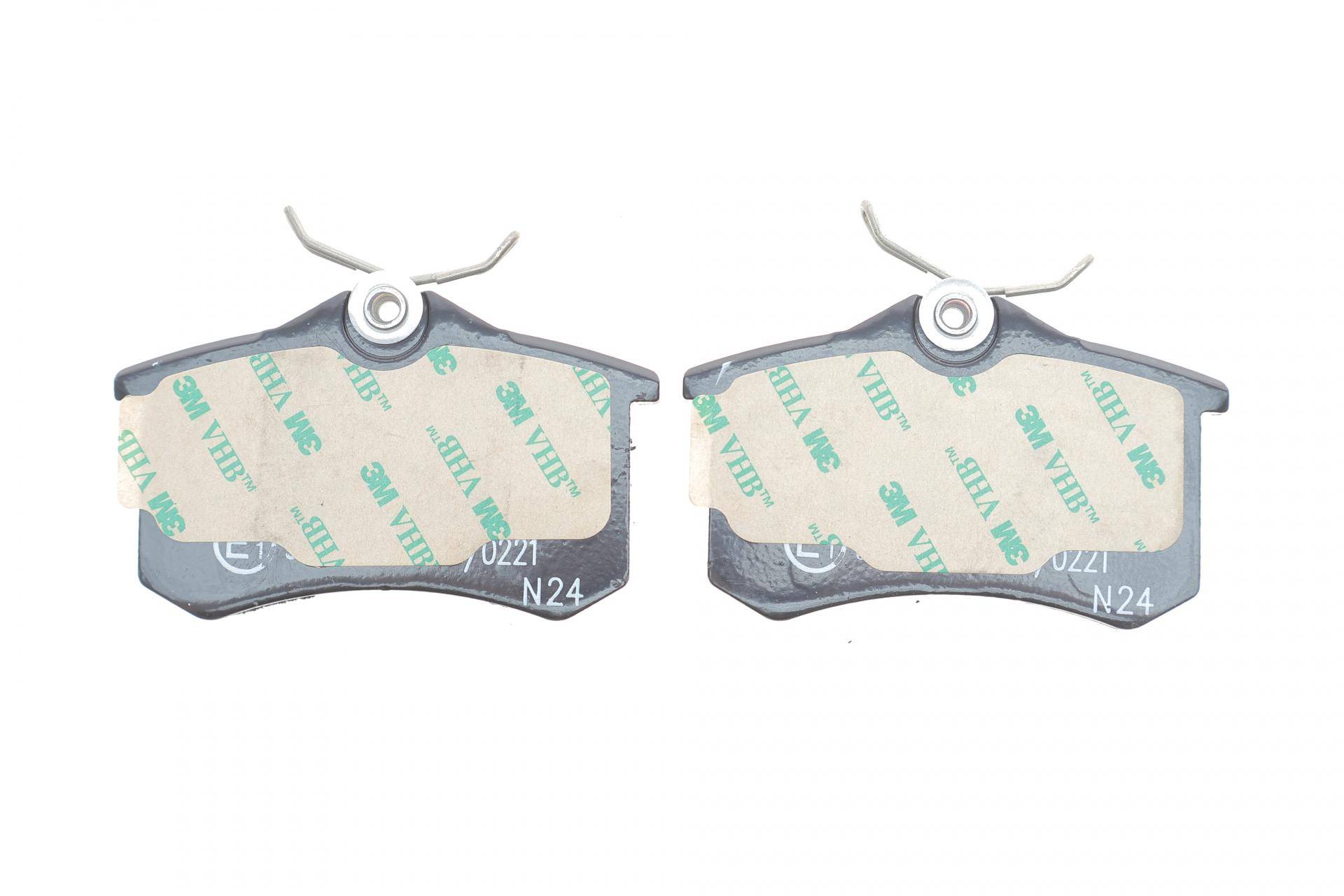 Колодки гальмівні (задні) Renault Scenic/Megane 99- (Lucas) (з аксесуарами)