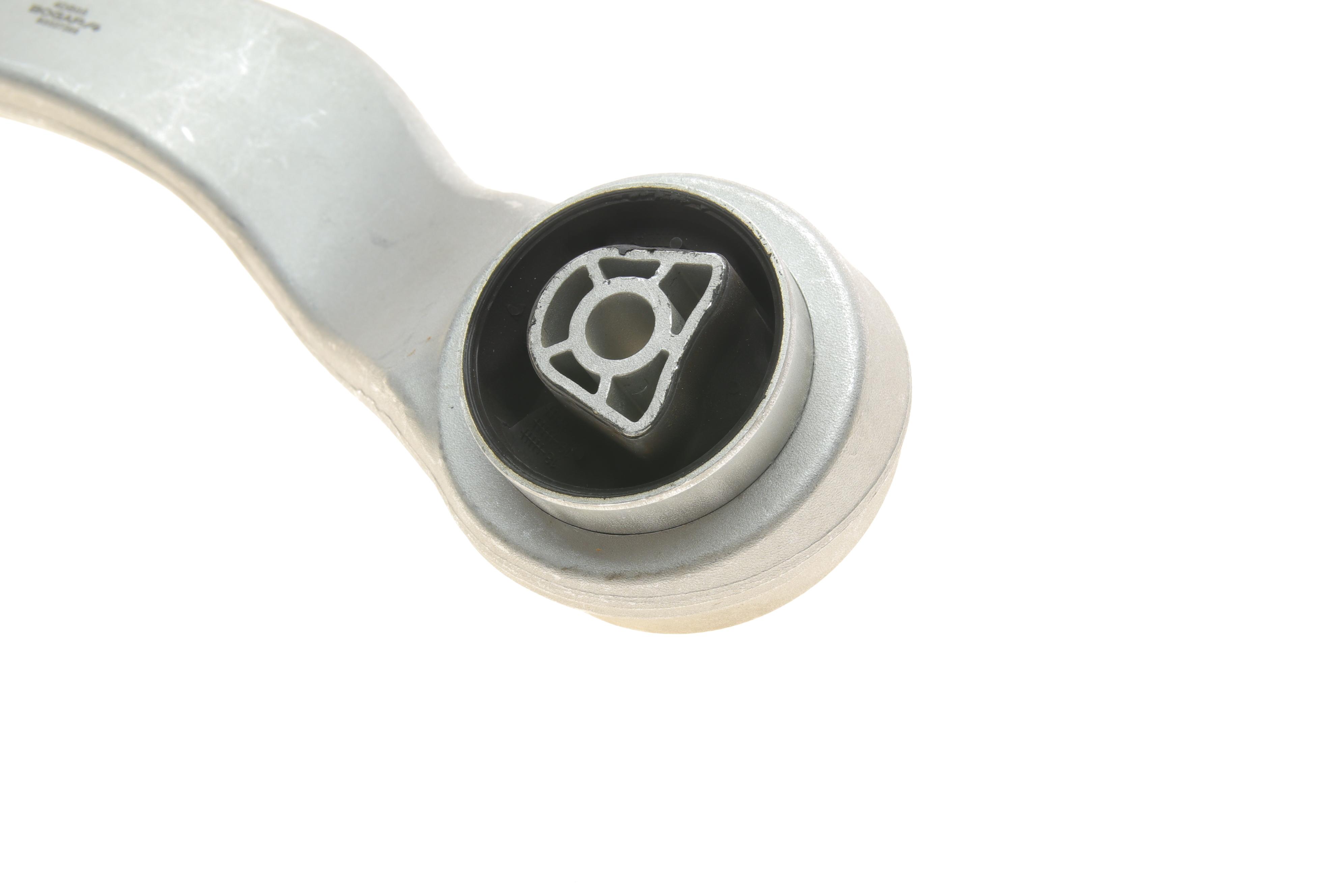 Рычаг подвески (передний/снизу/спереди/внешний) (R) BMW 5 (G30/F90/G31) 1.6-3.0D 16- B46/B47/B48/B58