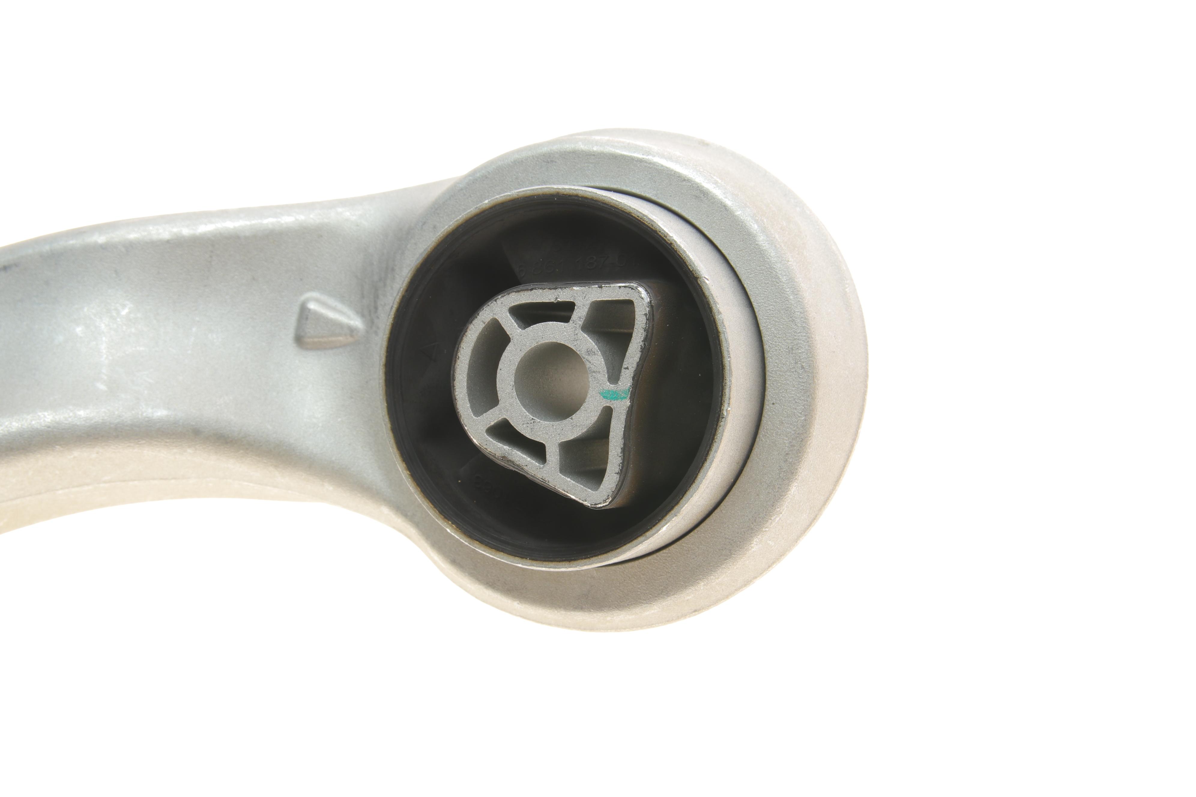 Рычаг подвески (передний/снизу/спереди/внешний) (R) BMW 5 (G30/F90/G31) 1.6-3.0D 16- B46/B47/B48/B58