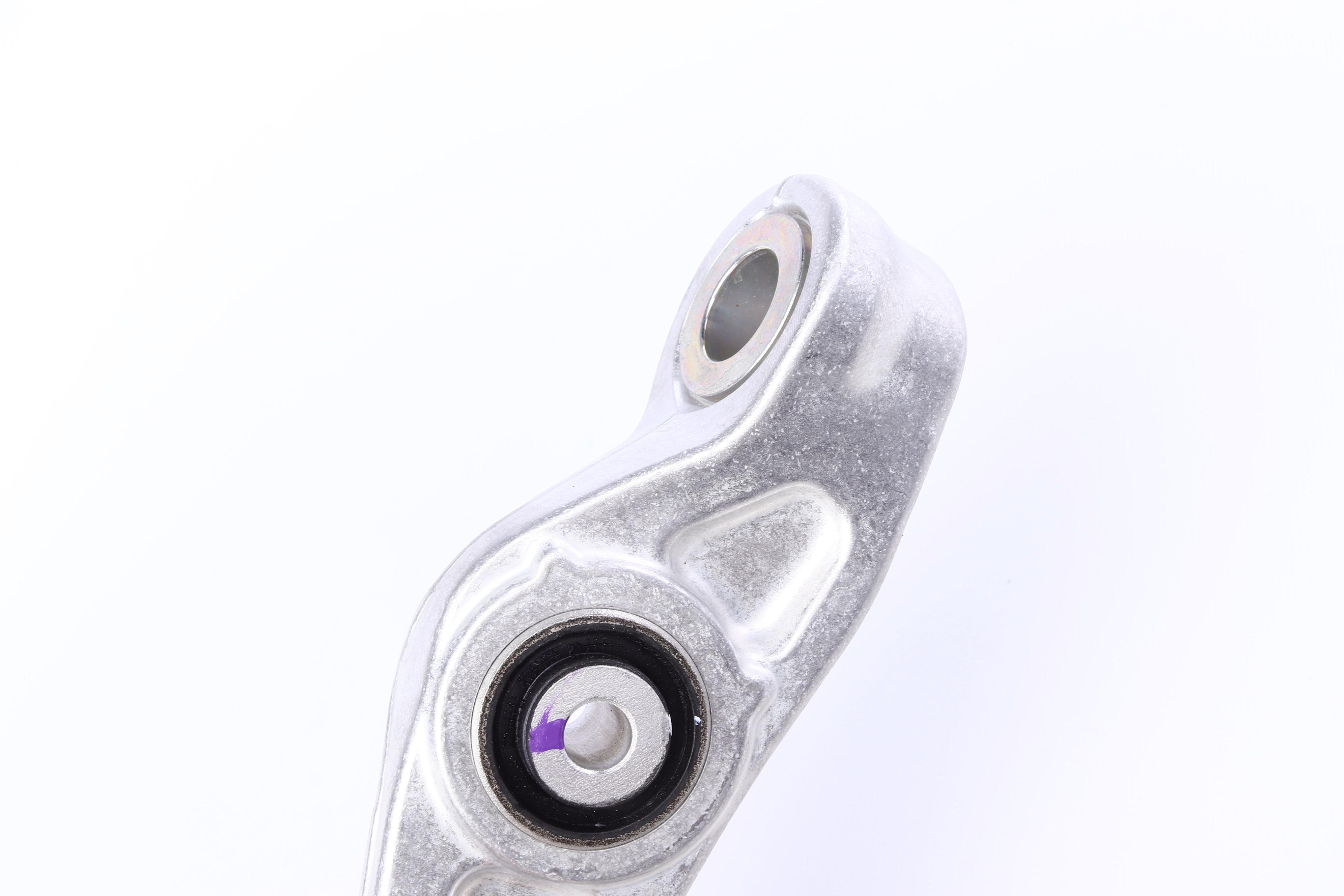 Важіль підвіски (передній) (L) Audi A8 09-18 (підсилений)