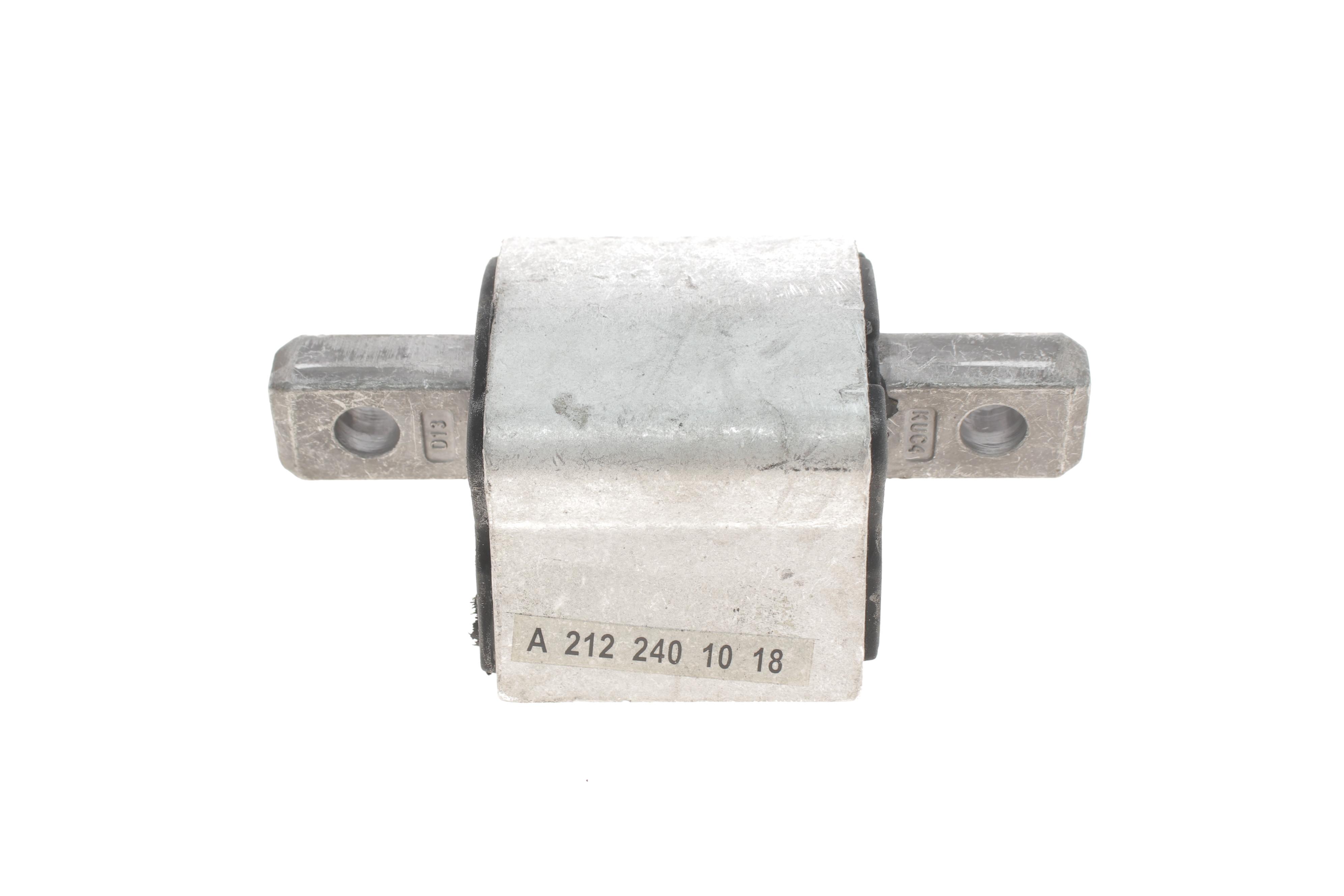 Подушка КПП MB C-class (W204)/E-class (W212) 08-16