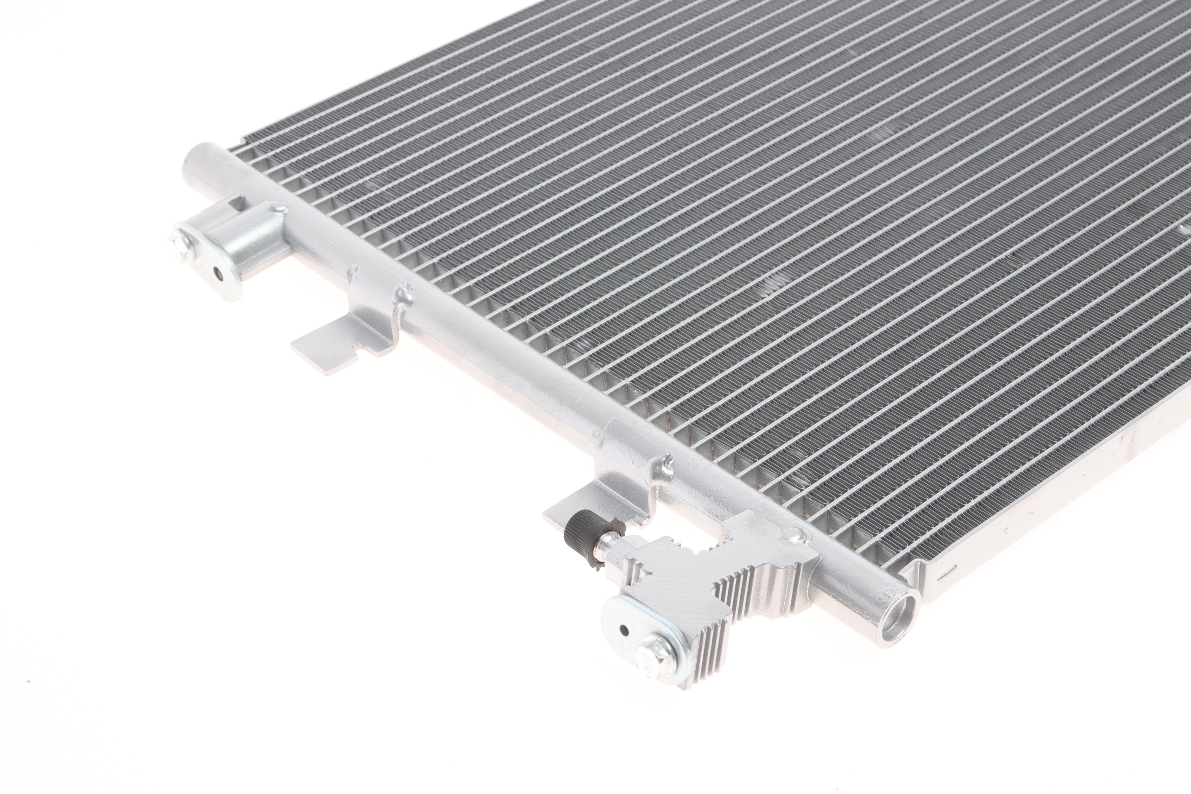 Радіатор кондиціонера Renault Fluence/Scenic III/Megane III 1.4-2.0 09- (з осушувачем)