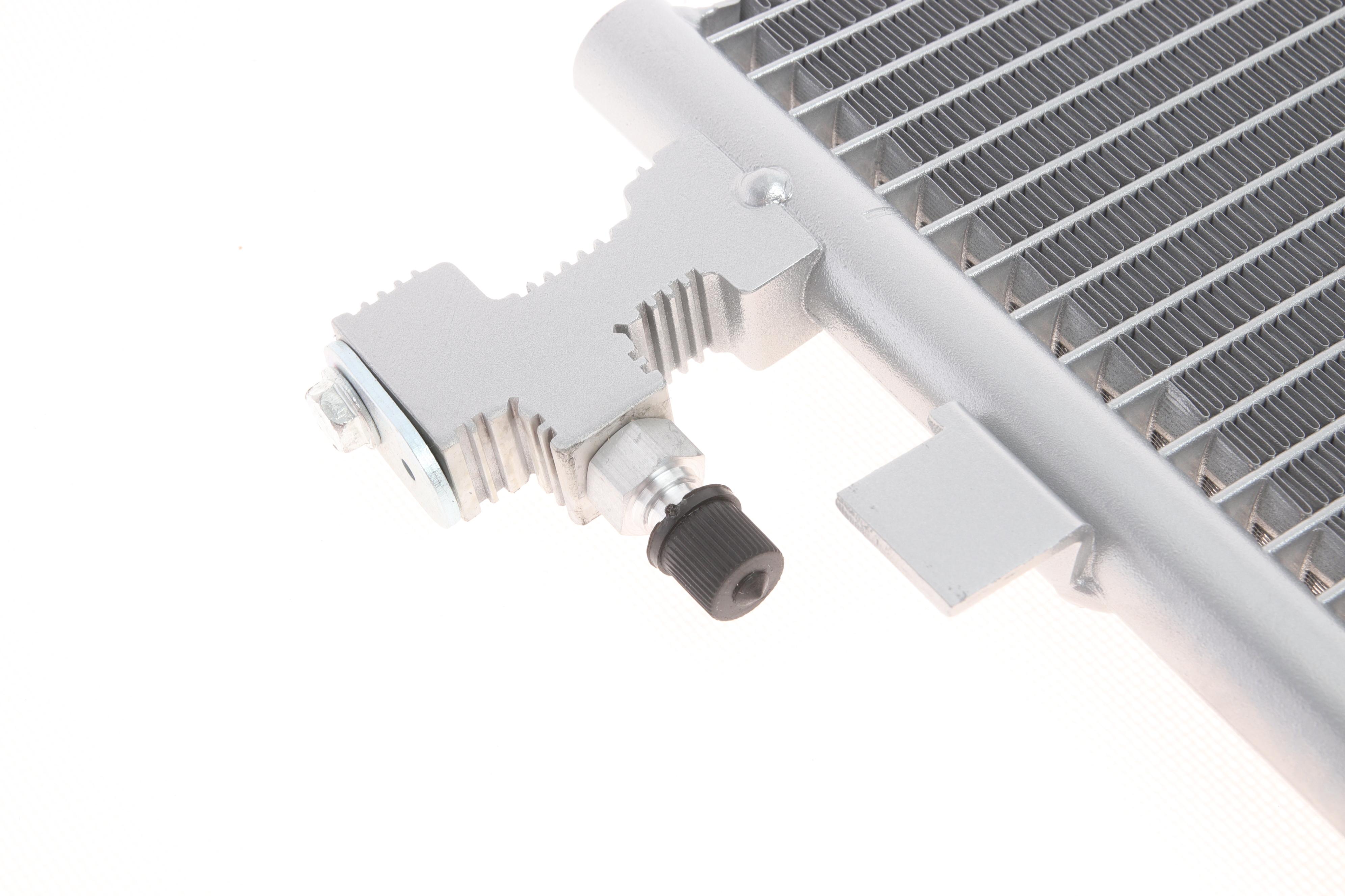 Радіатор кондиціонера Renault Fluence/Scenic III/Megane III 1.4-2.0 09- (з осушувачем)