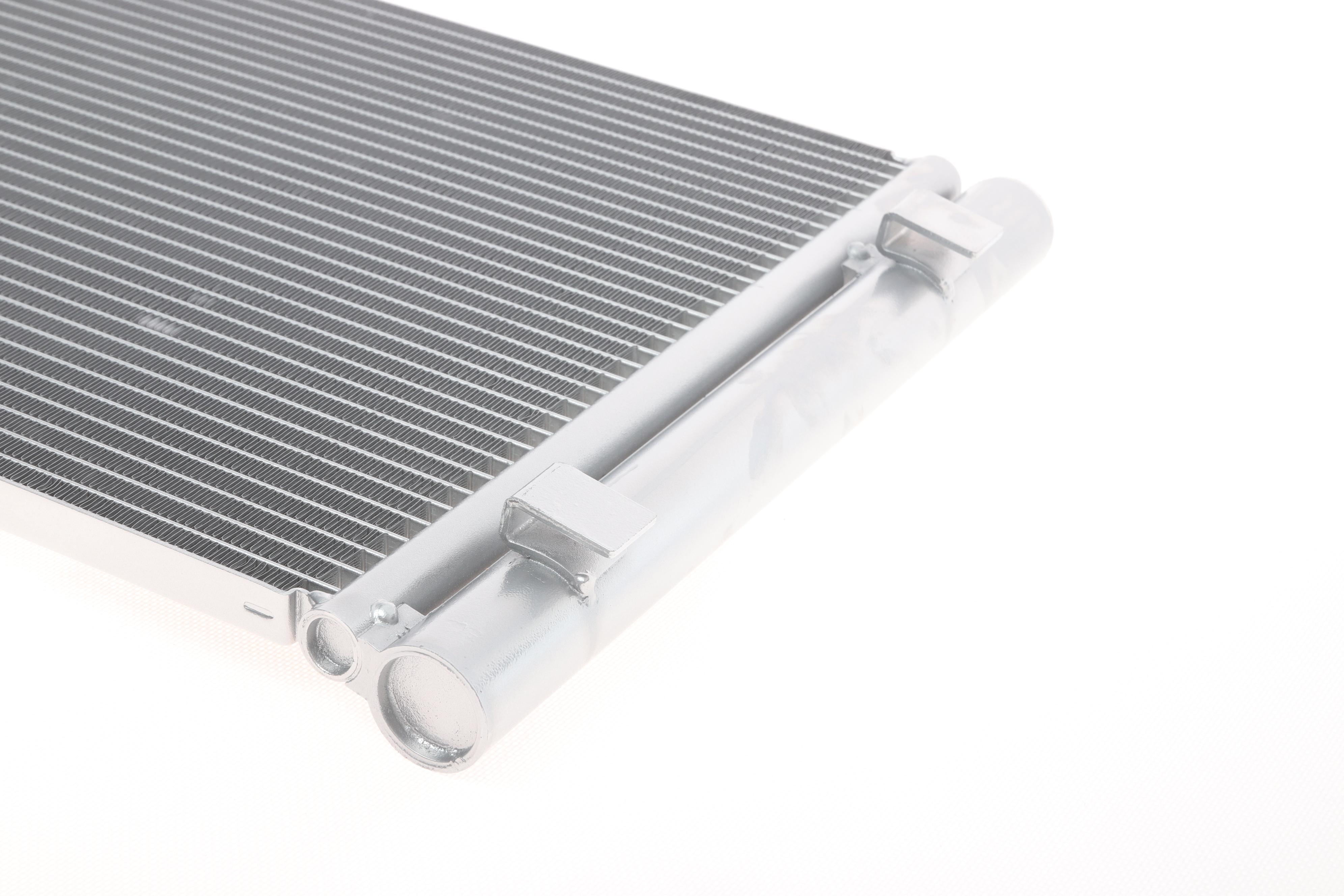 Радіатор кондиціонера Renault Fluence/Scenic III/Megane III 1.4-2.0 09- (з осушувачем)