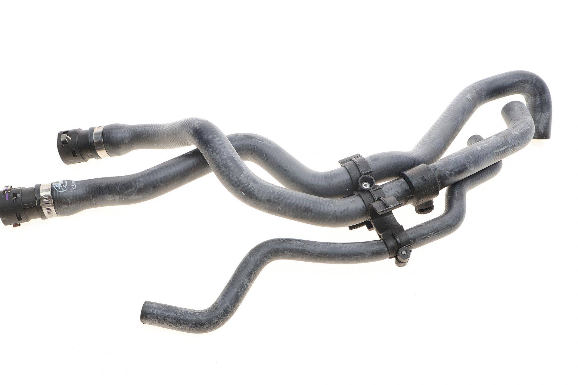 Патрубок радіатора пічки Renault Clio II/Kangoo 1.4/1.6 97- (к-кт в зборі)