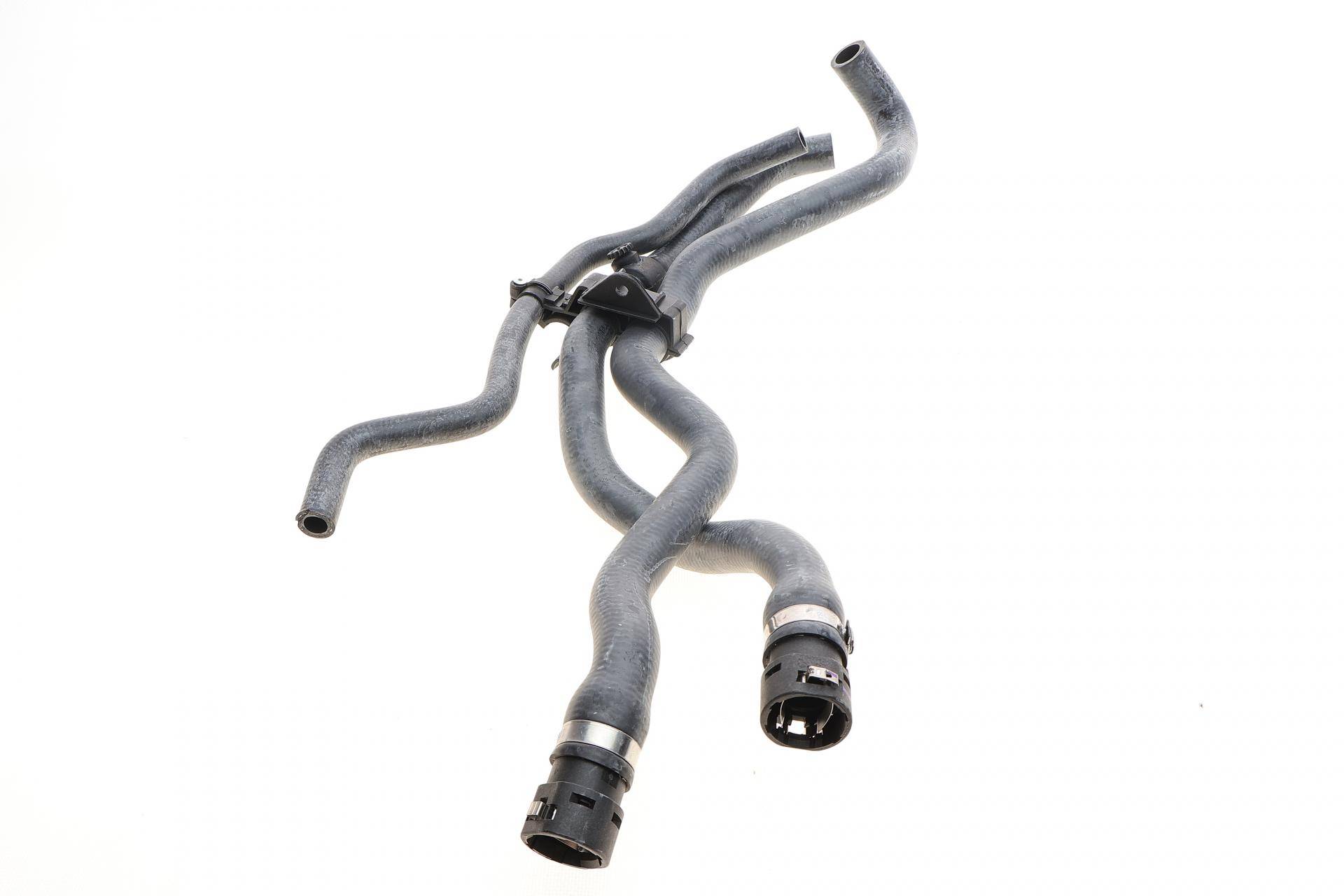 Патрубок радіатора пічки Renault Clio II/Kangoo 1.4/1.6 97- (к-кт в зборі)