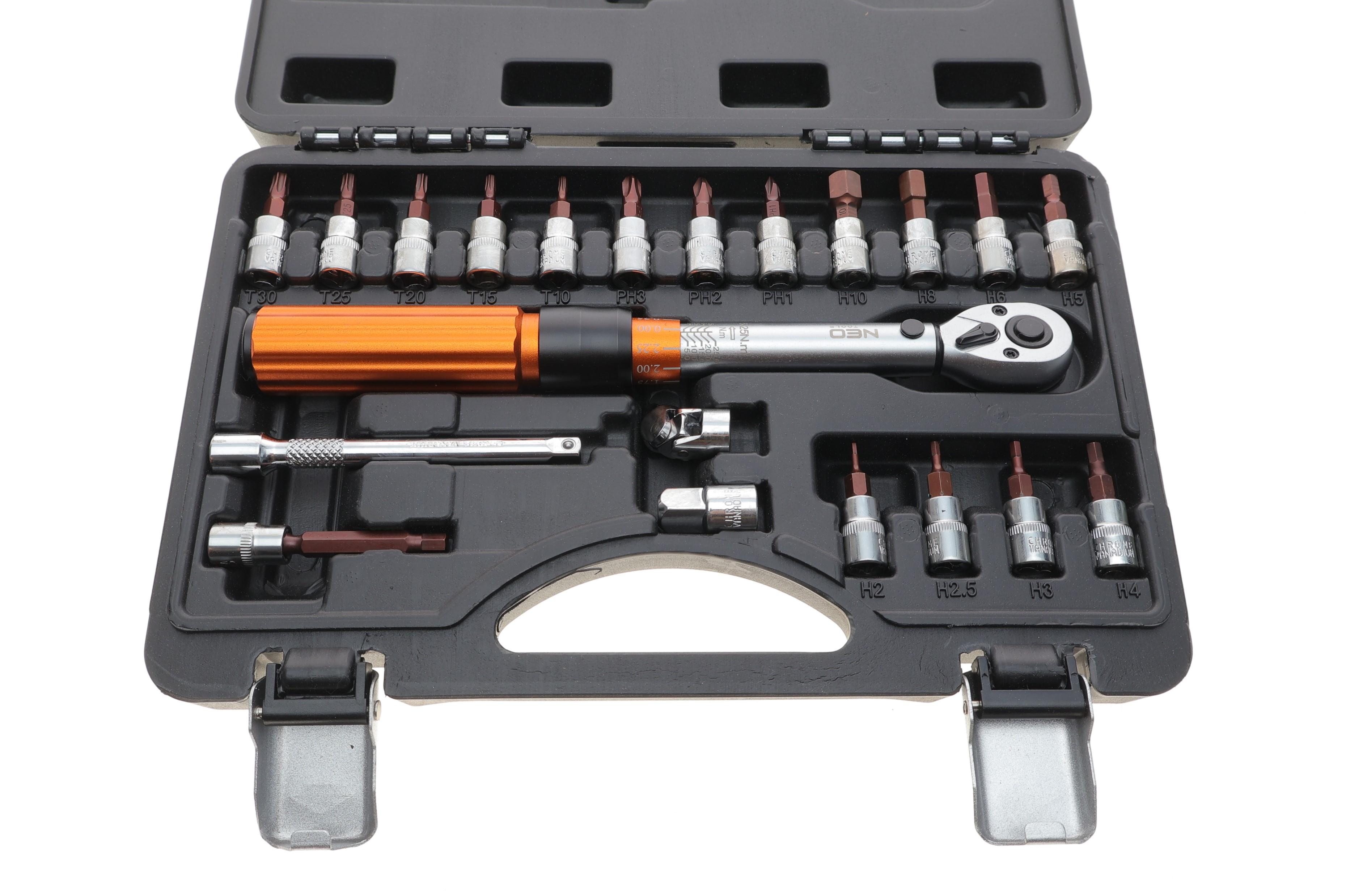 Ключ динамометричний 1/4" 5-25 Нм 240 мм + головки зі вставкою 20 од.