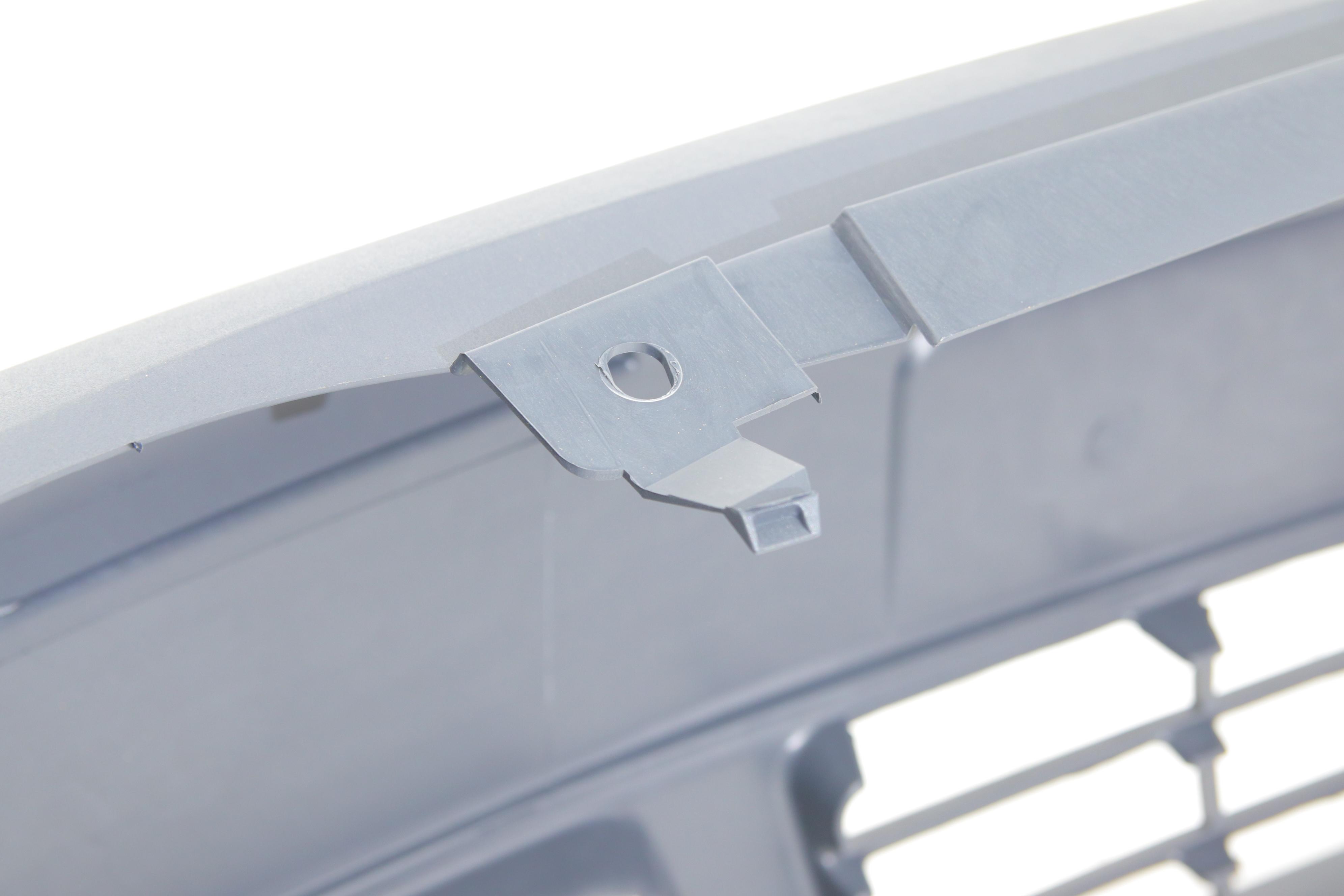 Бампер (передний) Renault Trafic 01- (с отверстиями для противотуманных фар)