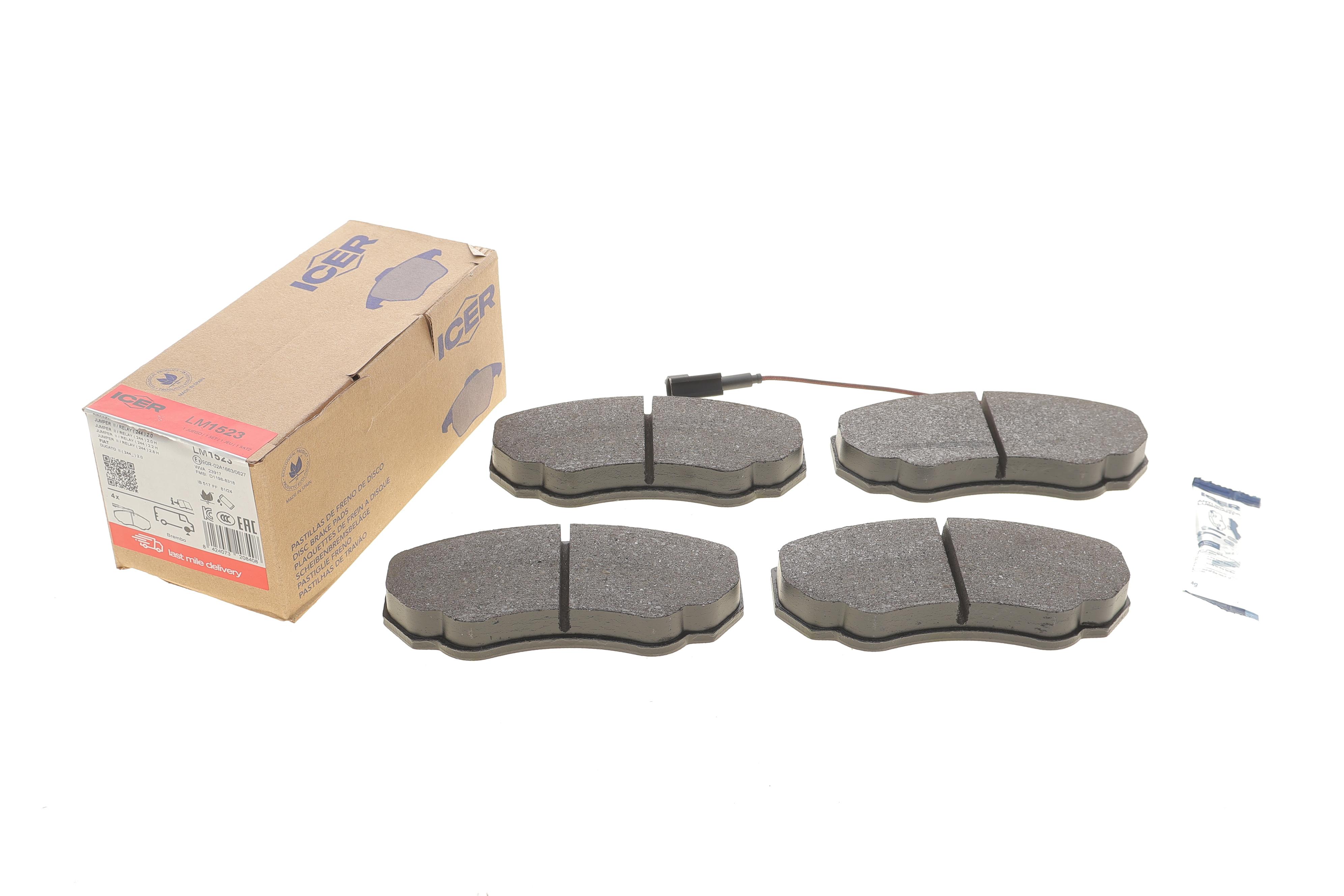 Колодки гальмівні (передні) Citroen Jumper 02-/Fiat Ducato/Peugeot Boxer 98- R15 (+датчик)