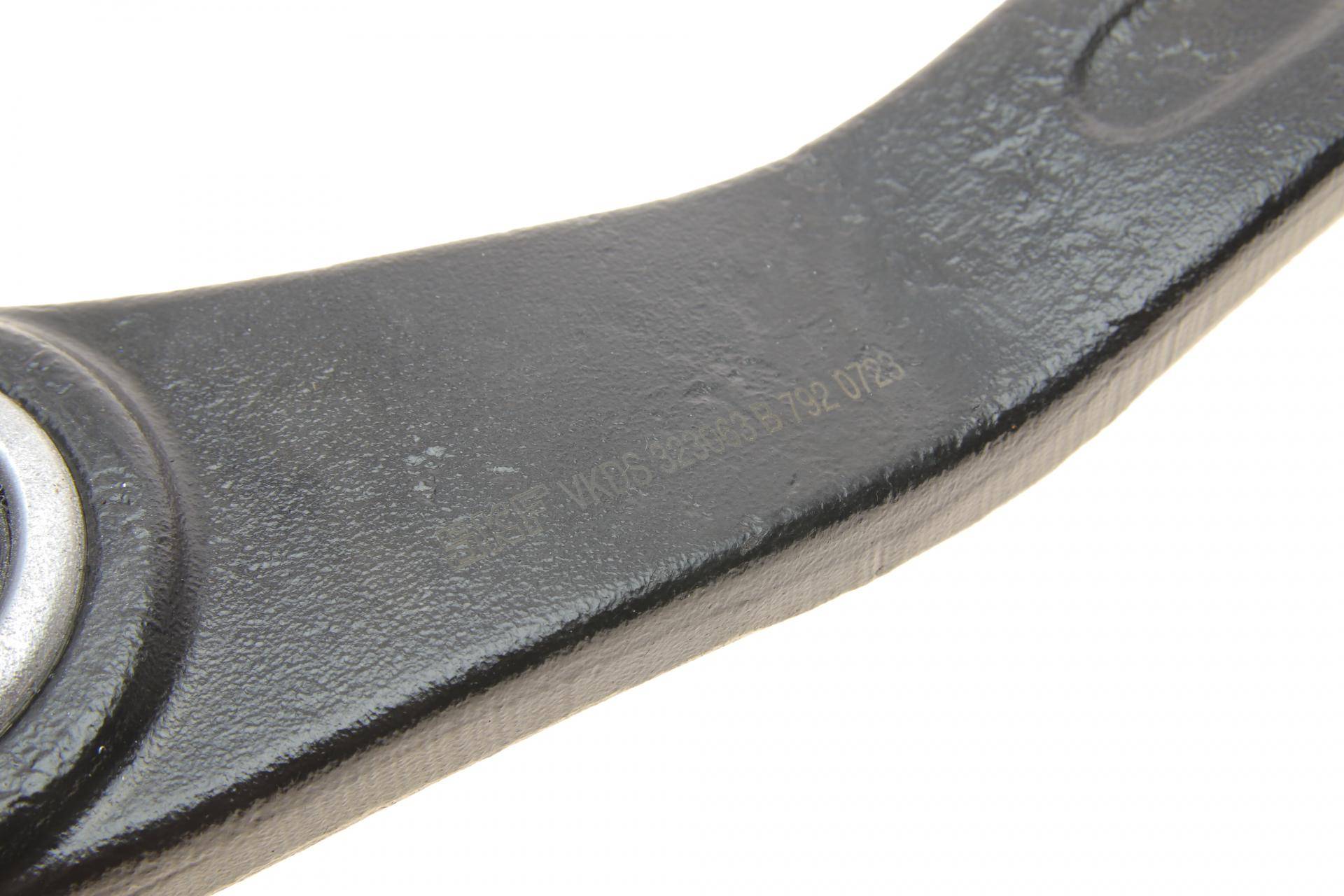 Важіль підвіски (передній/знизу) (R) Peugeot 206 98-