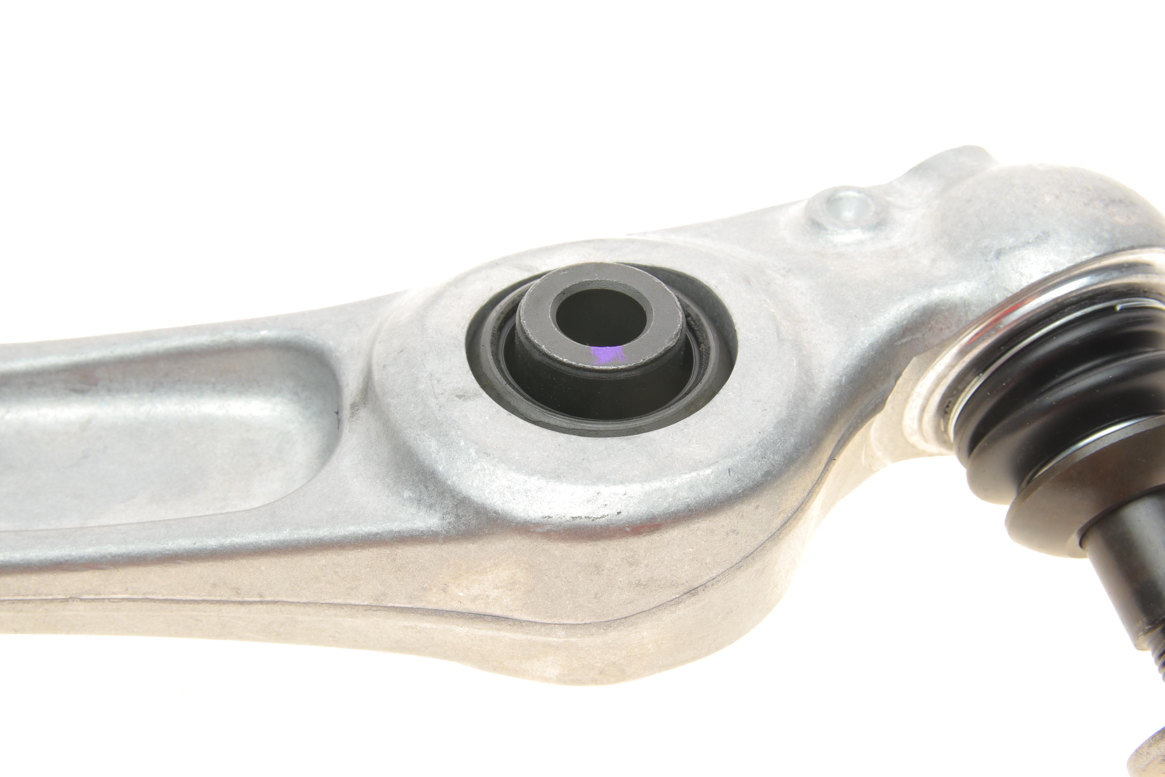 Важіль підвіски (передній/знизу/ззаду) (R) BMW 5 (F10/F18)/6 (F12/F13) 09-18