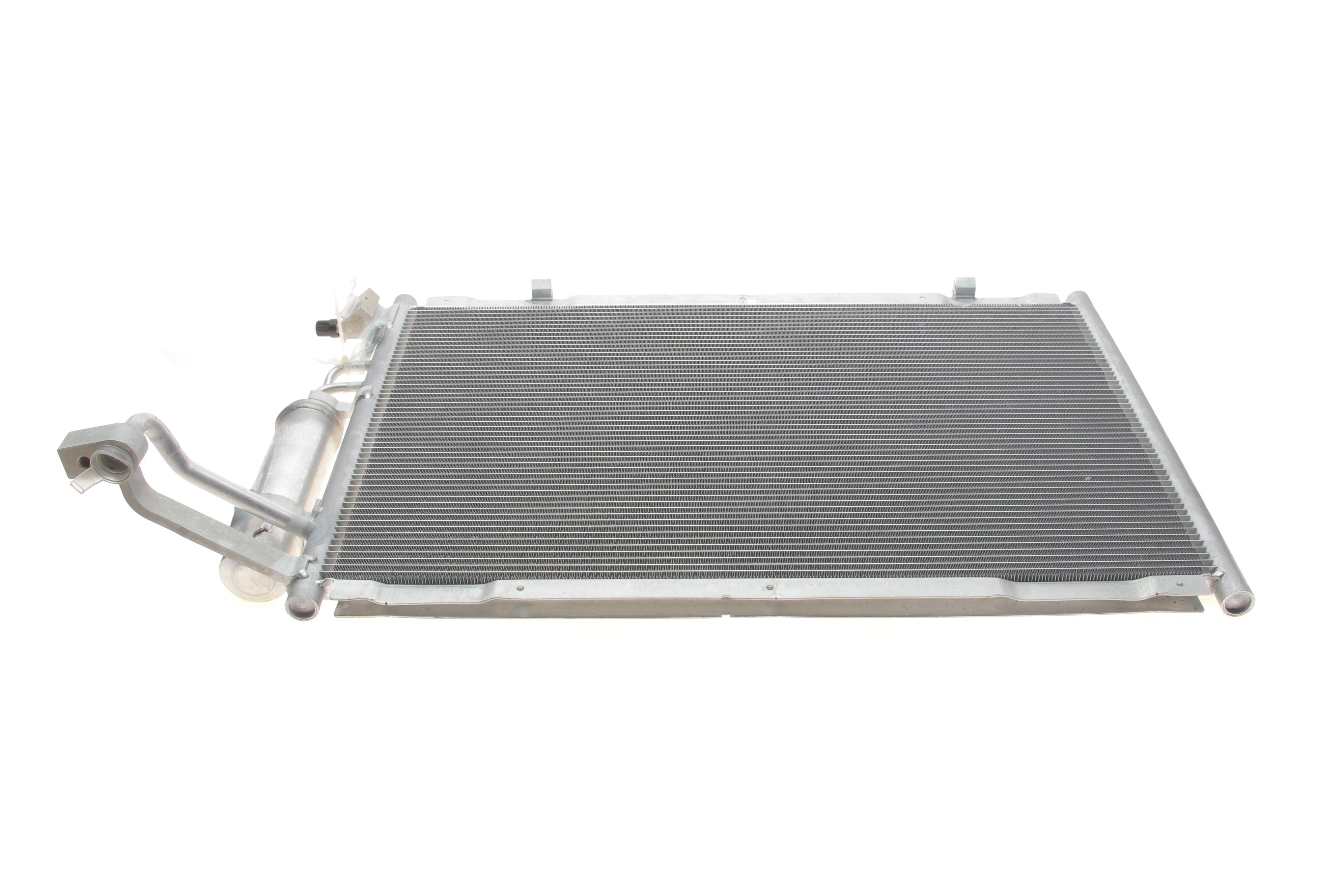 Радіатор кондиціонера Ford B-Max/Fiesta VI 1.4-1.6i/1.5TDCi 08-