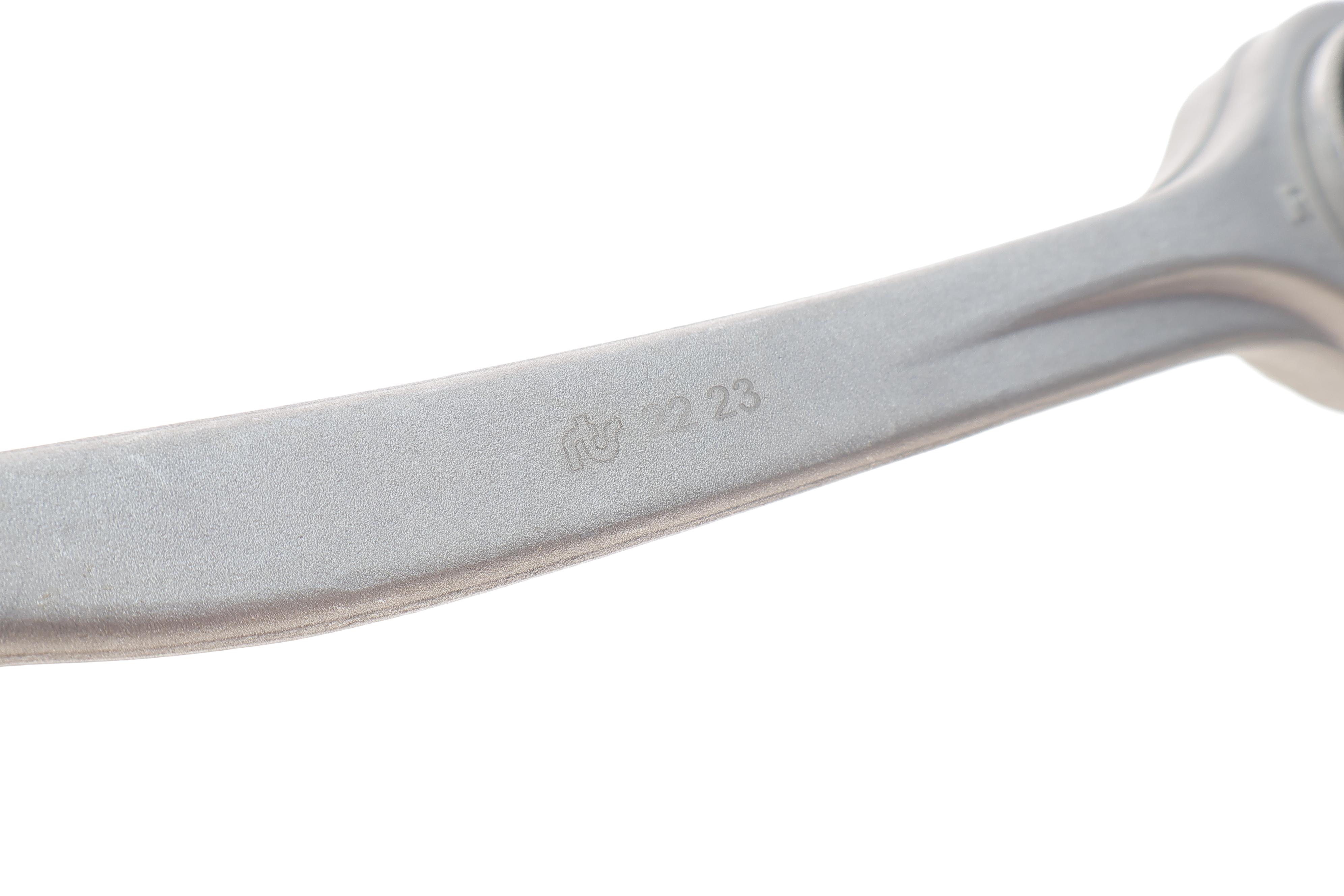 Важіль підвіски (передній/зверху/ззаду/R) Audi A4/A5 15-