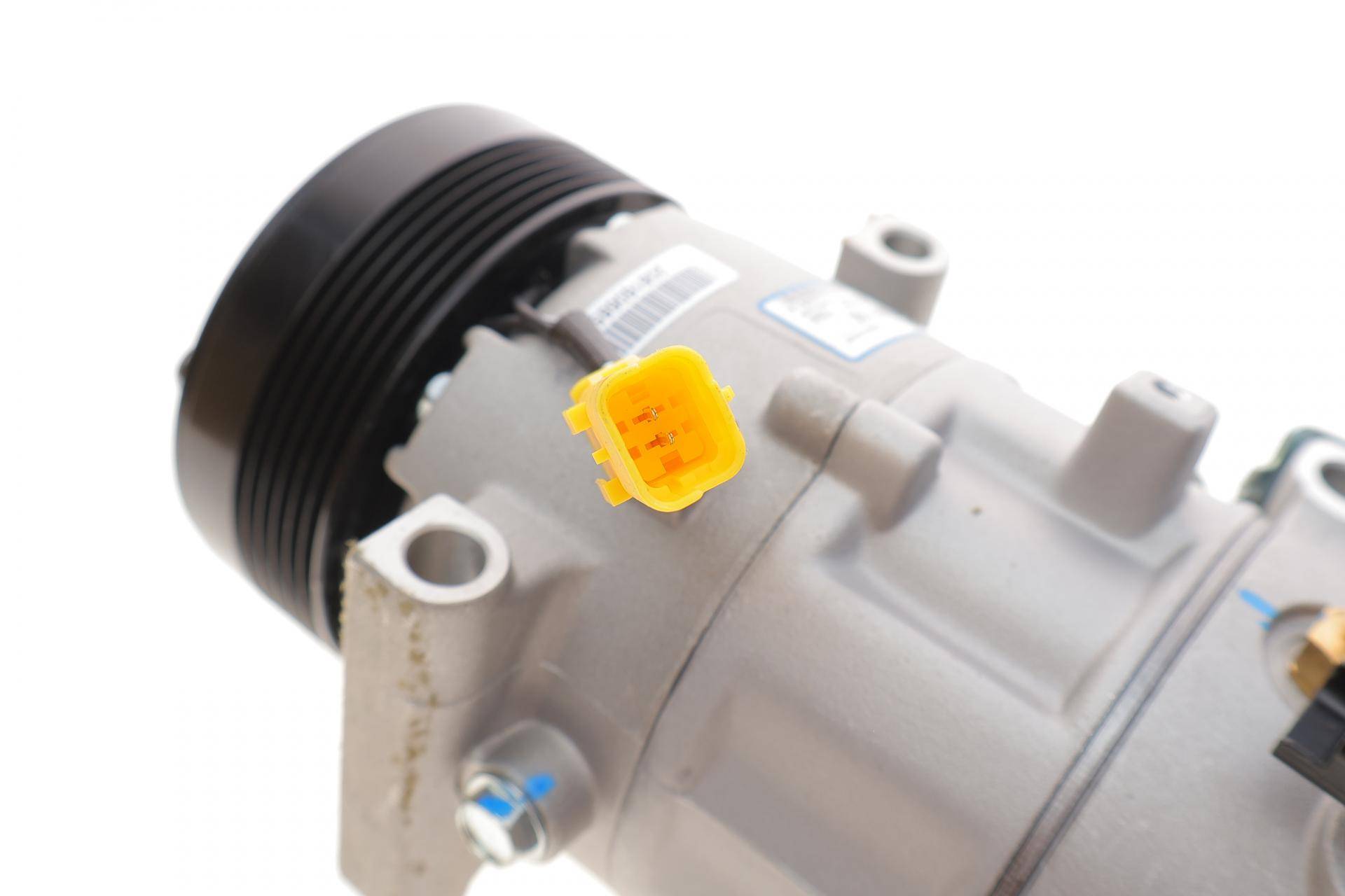 Компресор кондиціонера Citroen C4/C5/Peugeot 3008/407/508 2.0 HDi 09-
