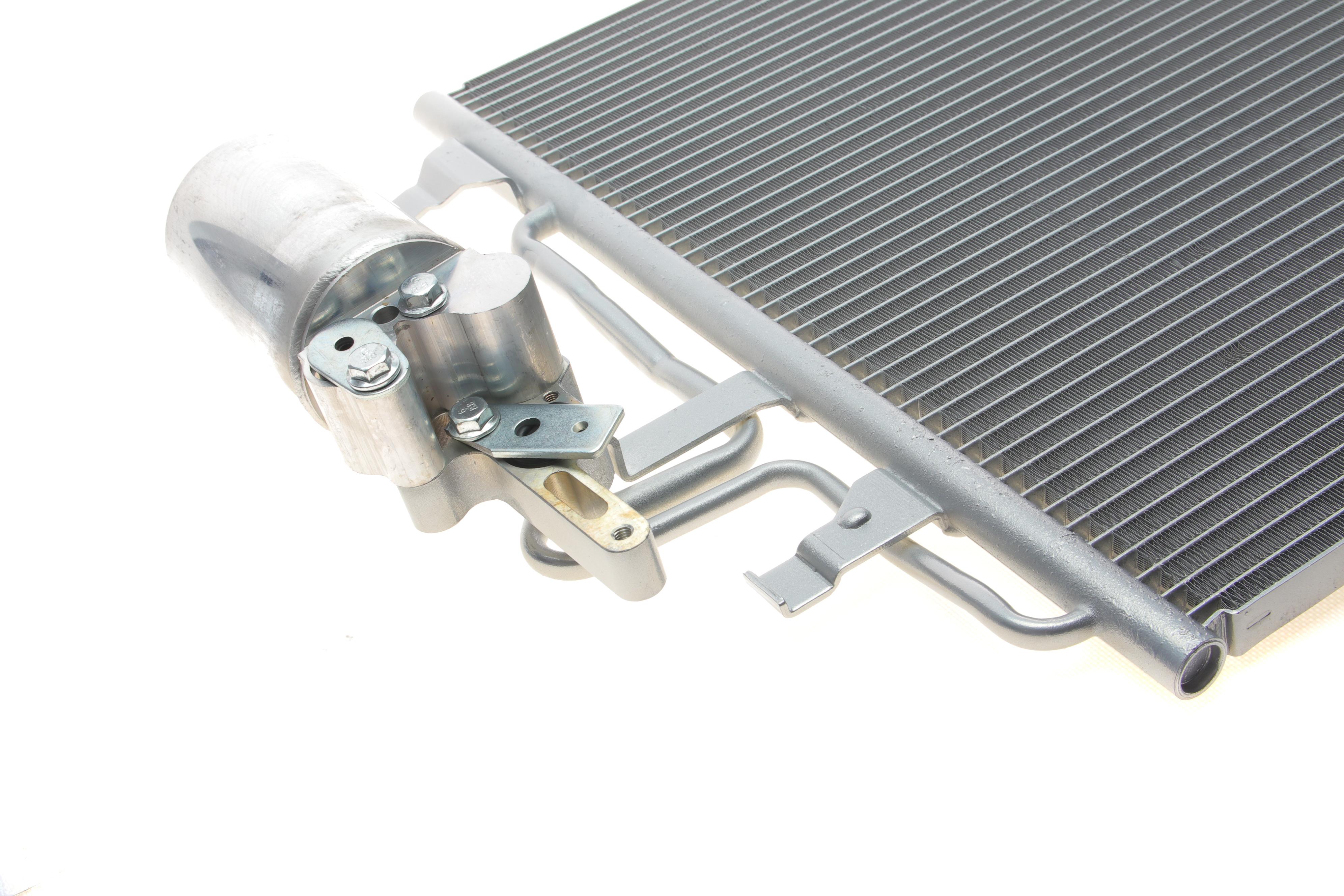 Радіатор кондиціонера (з осушувачем) Volvo S60 II/V60/V70 III/XC60 I/XC70 II 1.5-3.2 08-