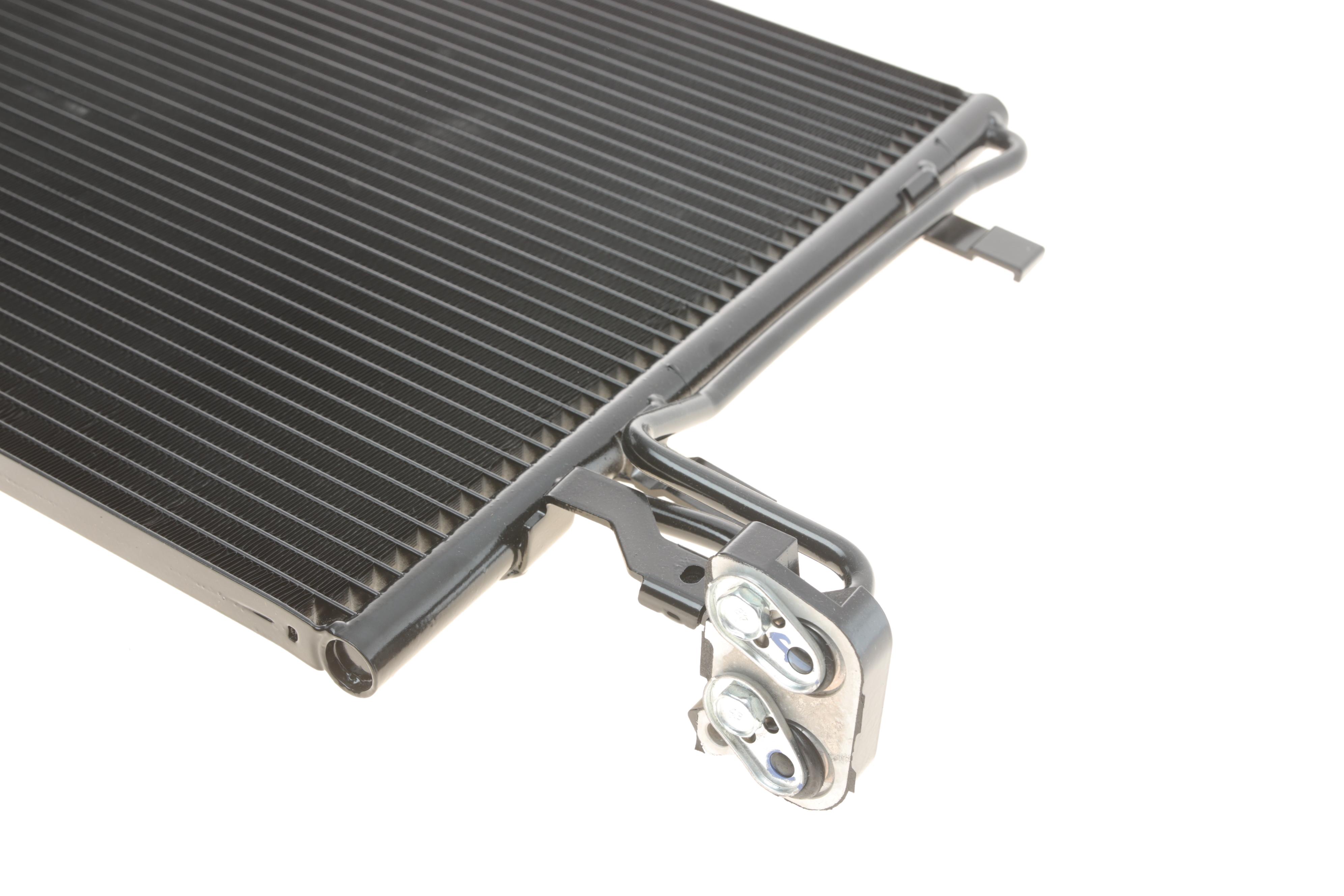 Радіатор кондиціонера Volvo C30/C70/S40/V50 04-