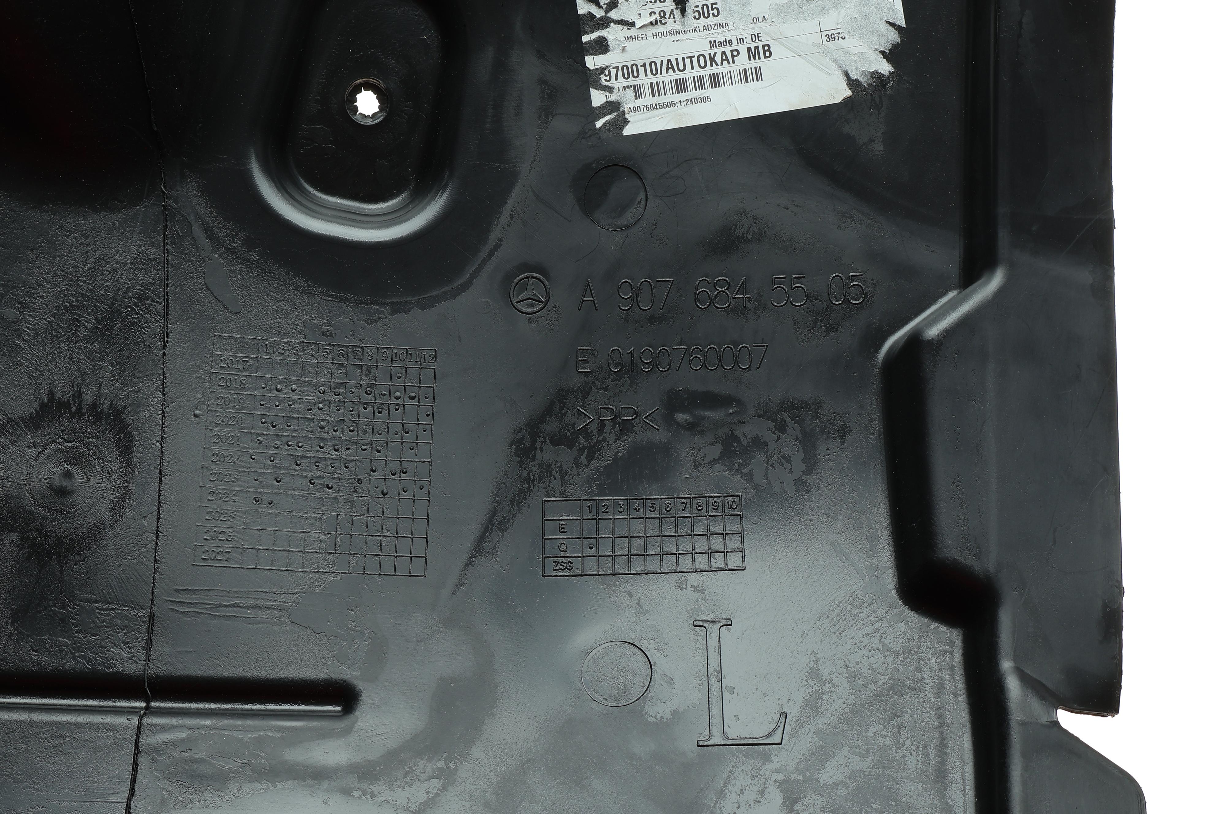 Підкрильник (передній)MB Sprinter (W907) 18- (L)