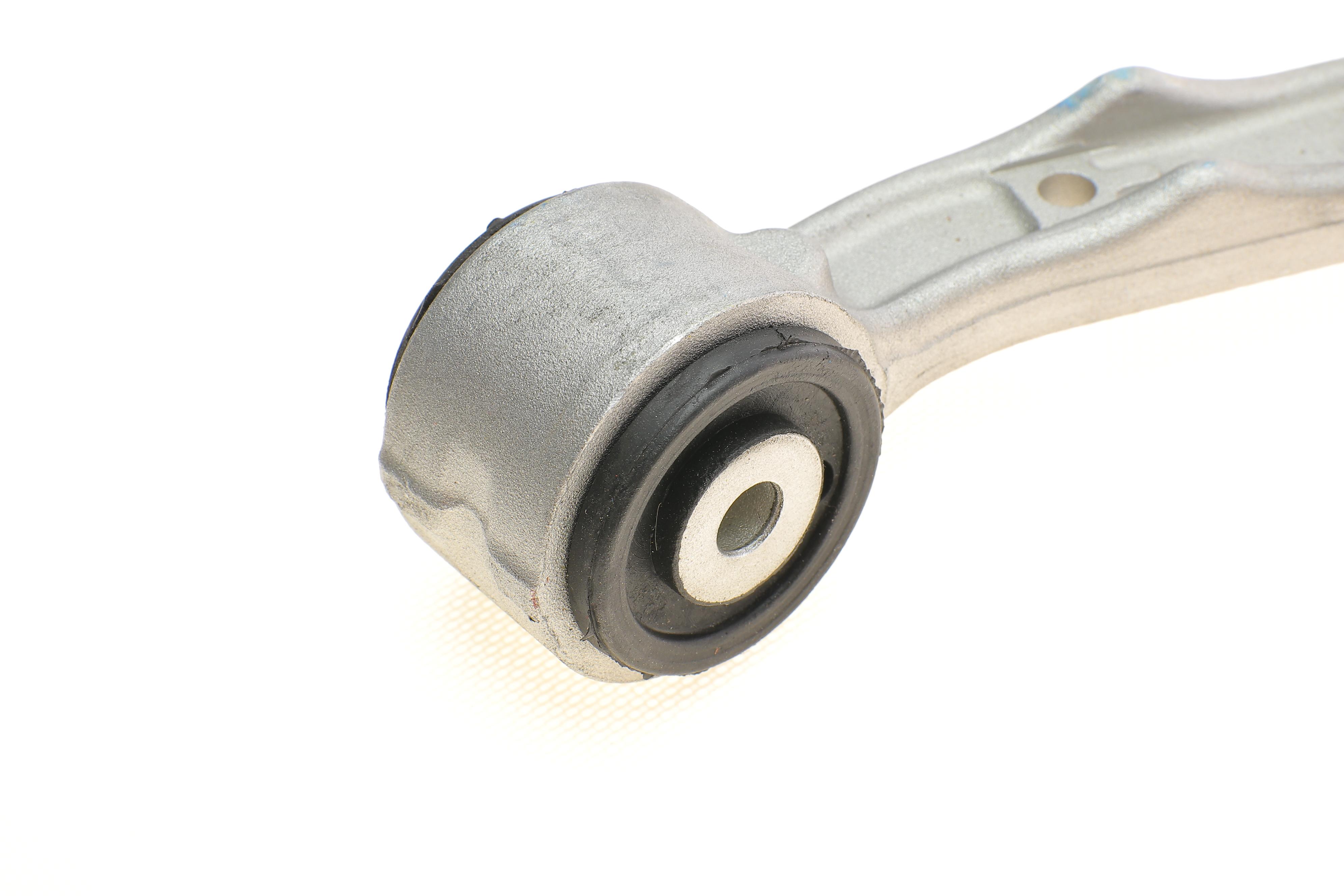 Важіль підвіски (передній/зверху) VW Touareg 10-18/Porsche Cayenne 10-