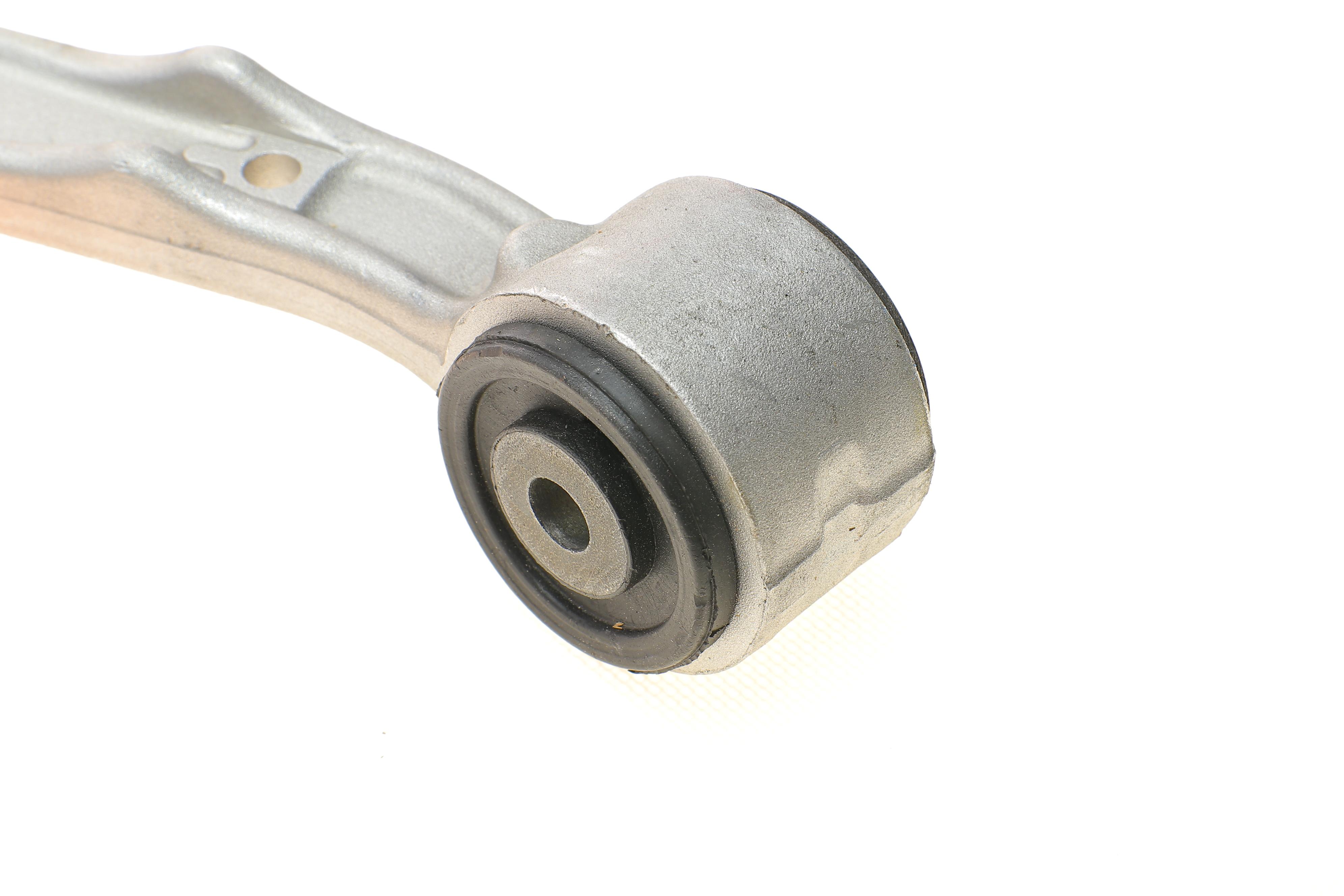 Важіль підвіски (передній/зверху) VW Touareg 10-18/Porsche Cayenne 10-