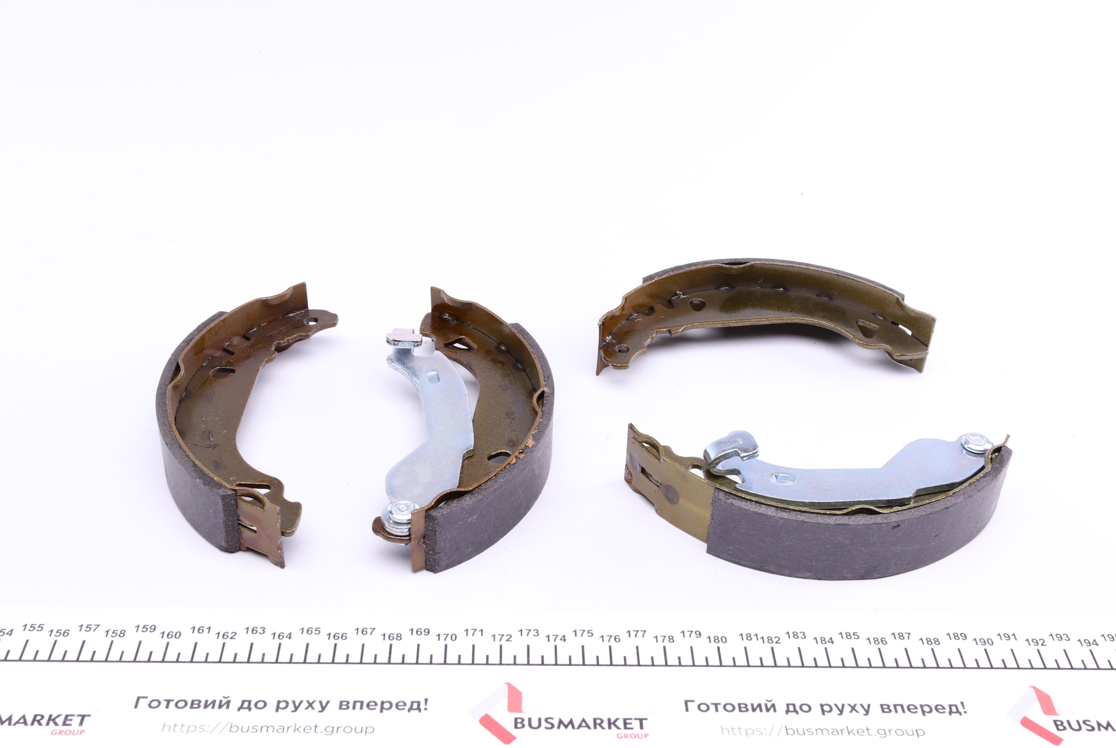 Колодки тормозные (задние) Fiat Punto 94- (барабанные) (180x31)