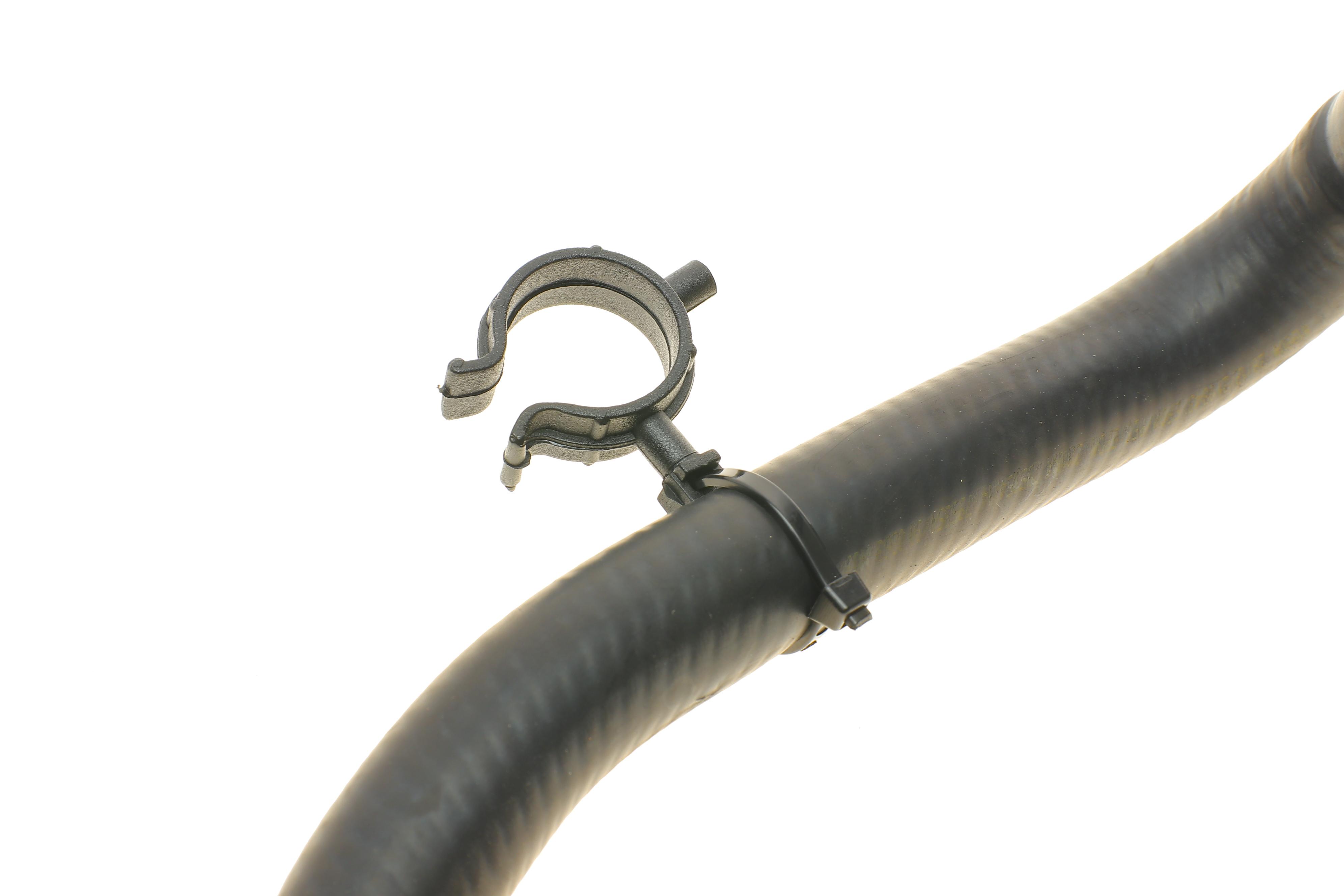 Патрубок системи охолодження (пічки) Ford Transit 06-14