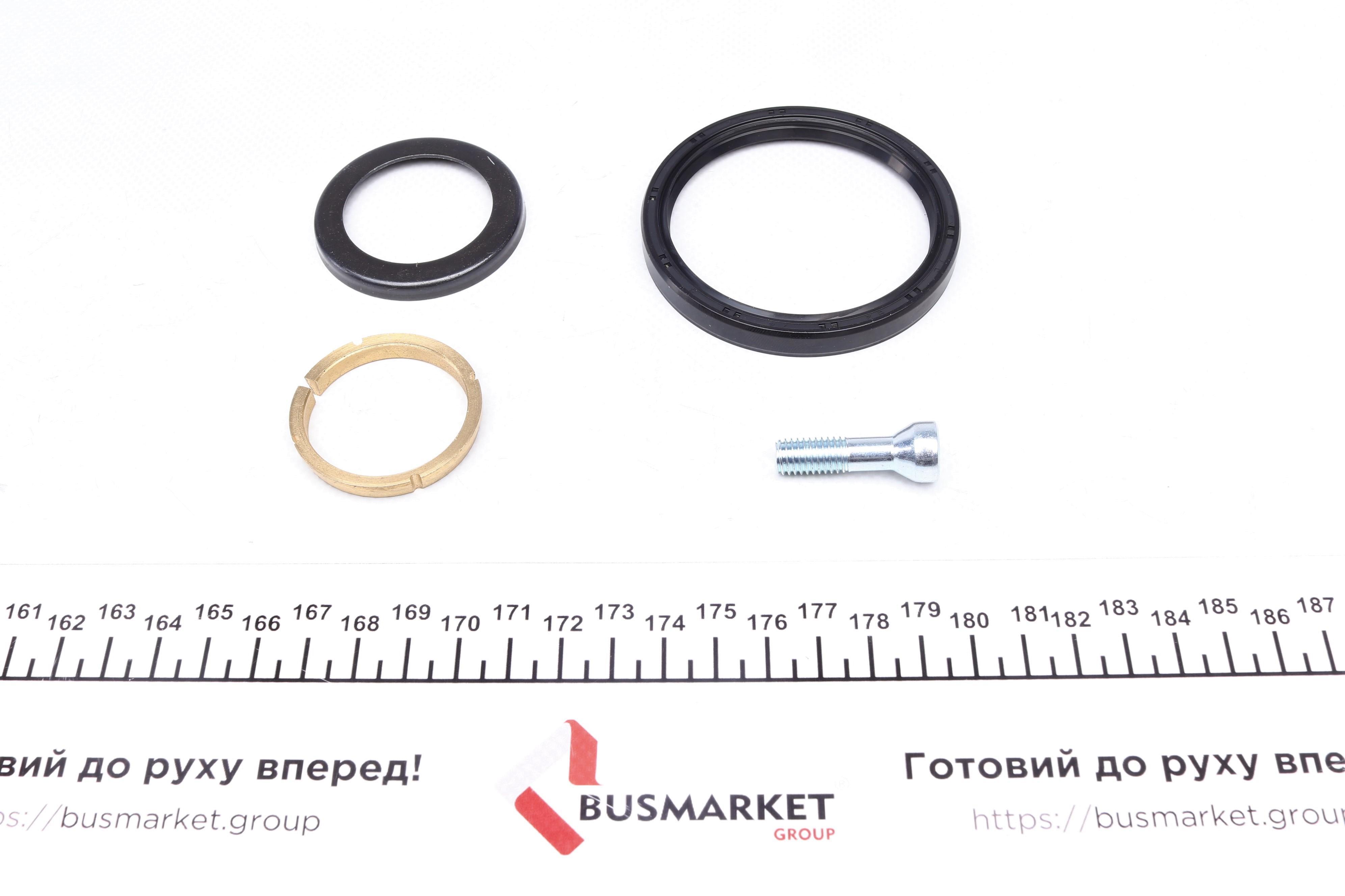 Фланець півосі (+сальник) VW T5 2.0 TDI 11-15 (R) (26x30x114,5)