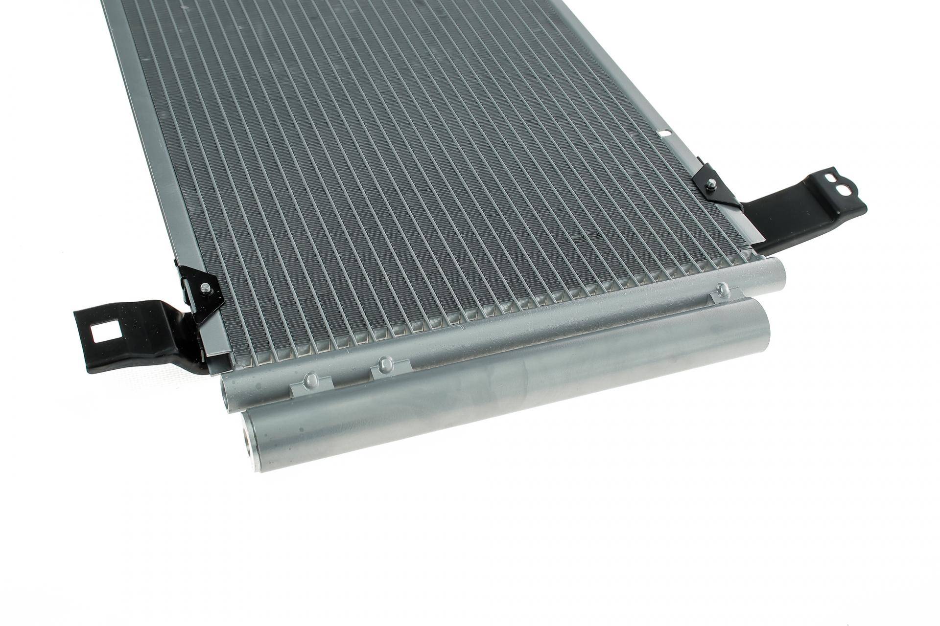 Радіатор кондиціонера (з осушувачем) Mazda 6 1.8-3.0 02-08