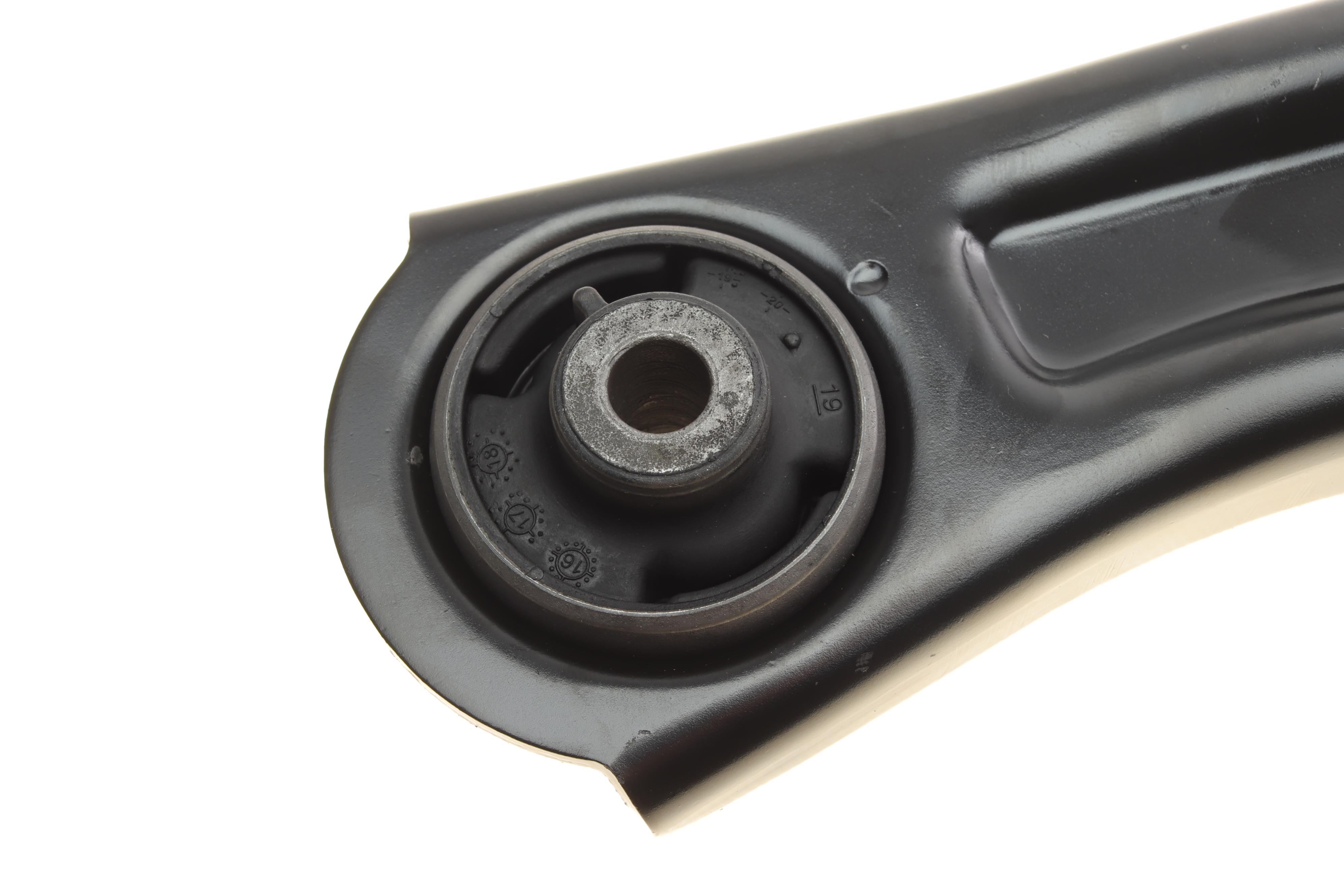 Важіль підвіски (передній/знизу) (R) Skoda Yeti 09-17/VW Caddy III/IV 04-