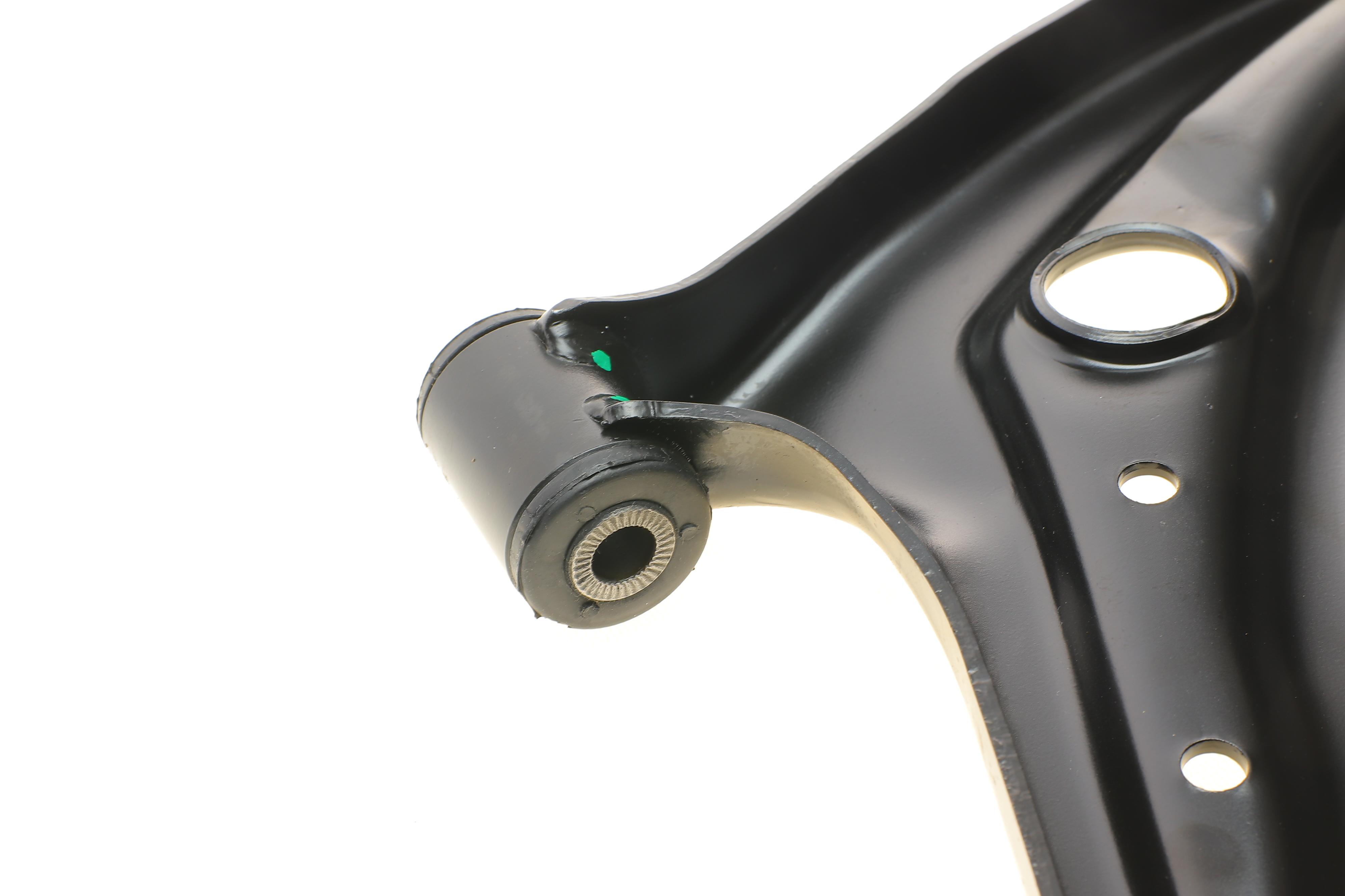 Важіль підвіски (передній/знизу) (L) Ford Fiesta 1.0-1.6 01-