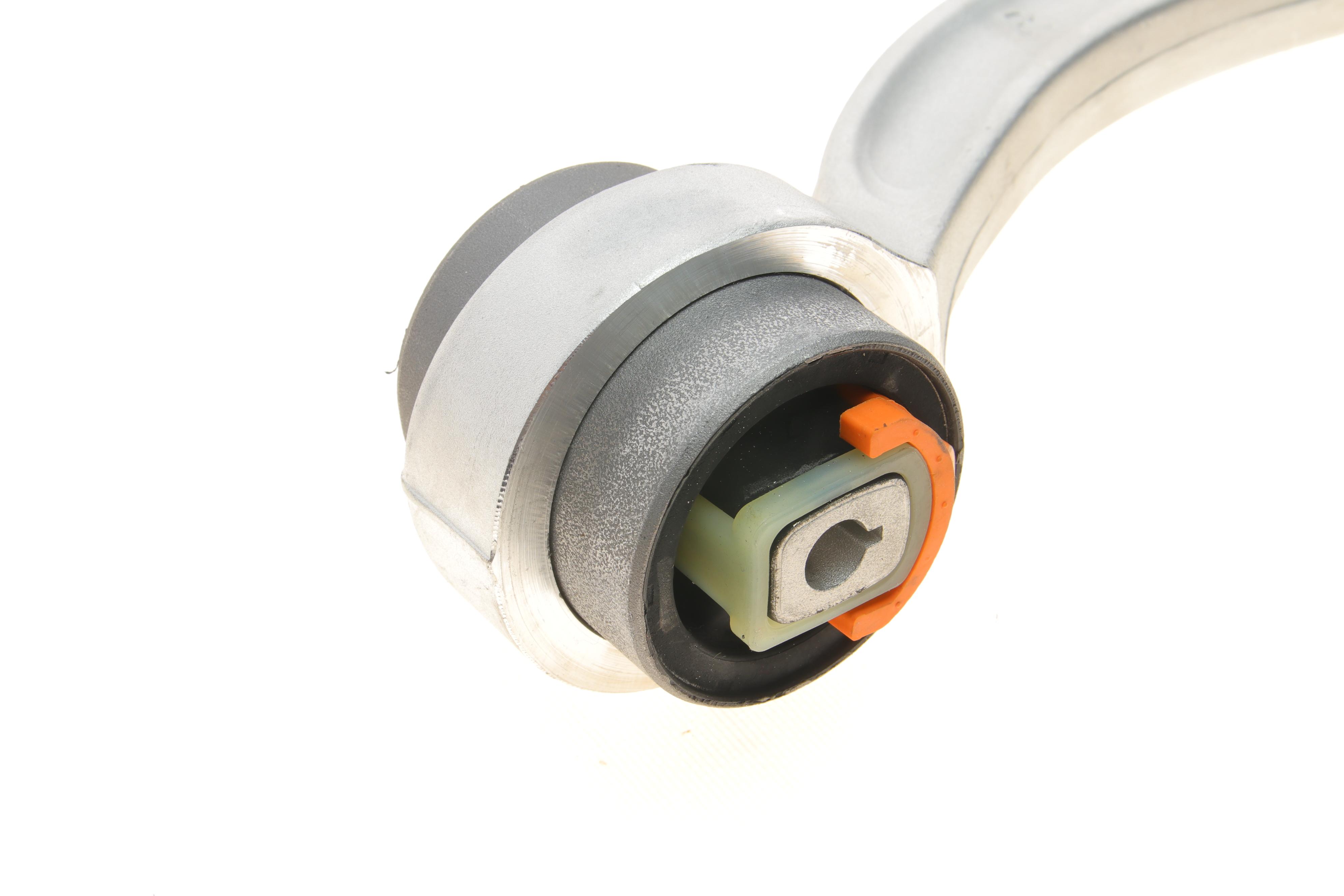 Важіль підвіски (передній/знизу) (R) Audi A4/A6/VW Passat B5 96-05